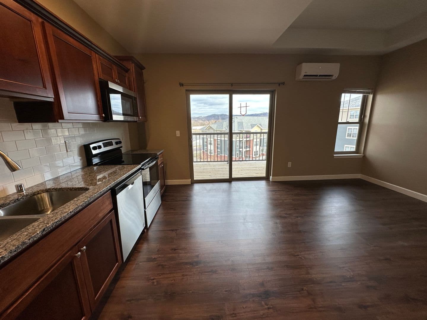 Onalaska Apartment: 2101 Abbey Road
