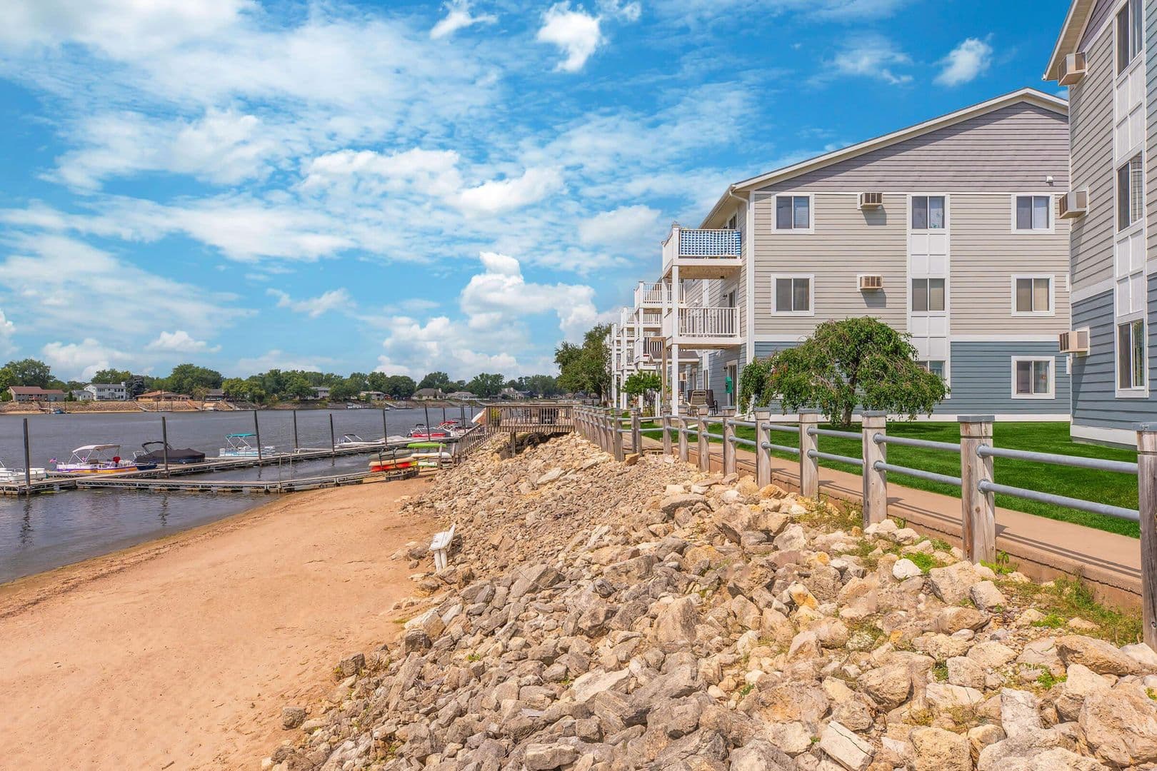 La Crosse Apartment: 403 Gillette Street