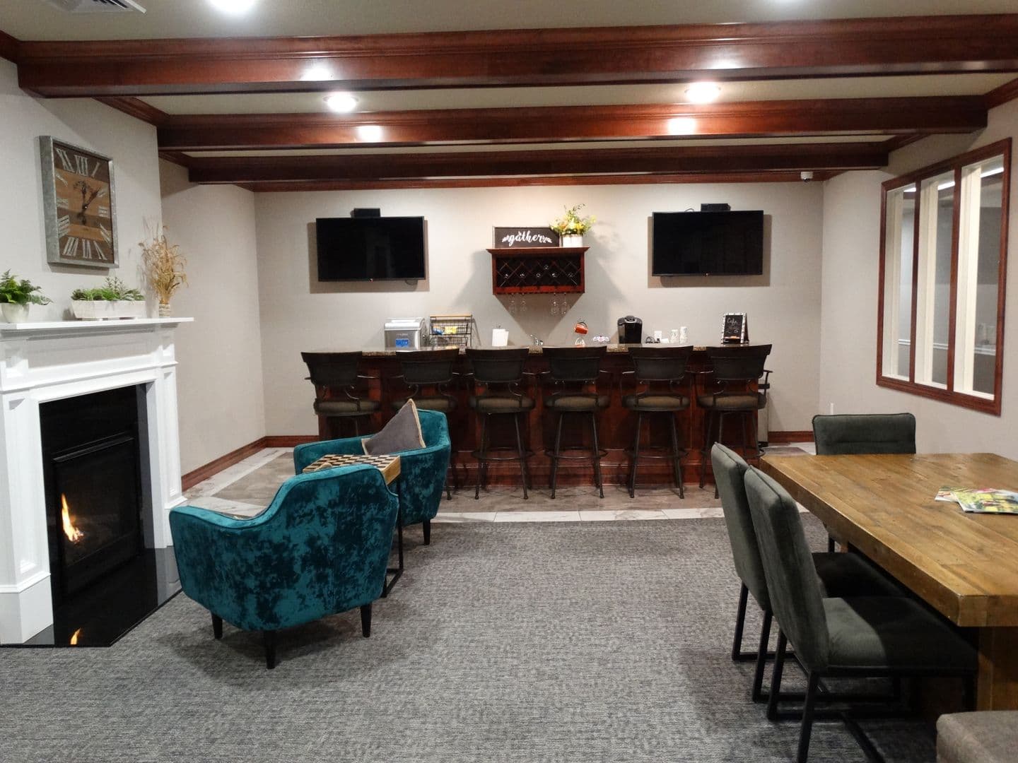 Holmen Apartment: 1614 Prairie Place