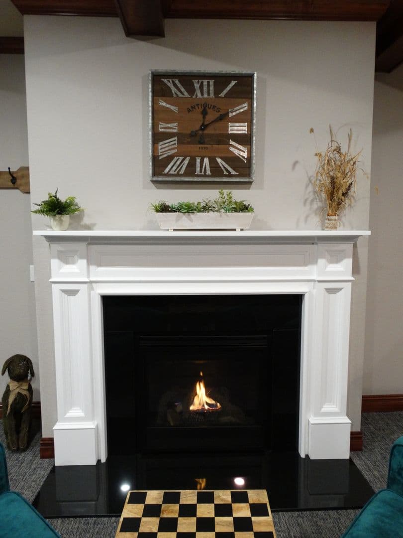 Holmen Apartment: 1614 Prairie Place