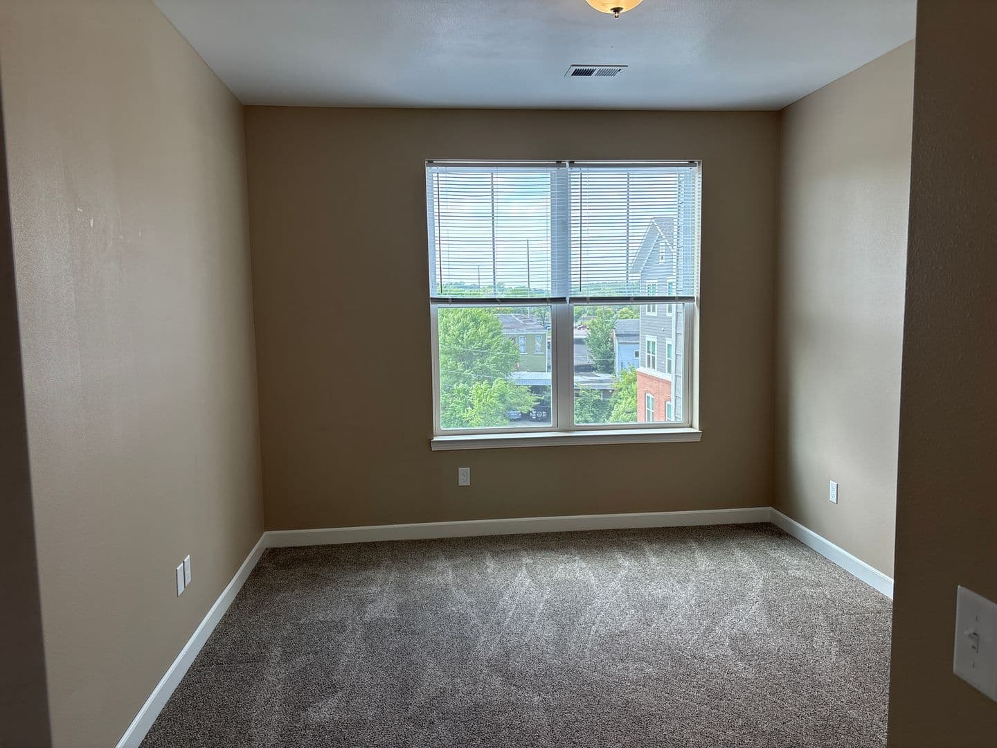 Baraboo Apartment: 325 Lynn Street