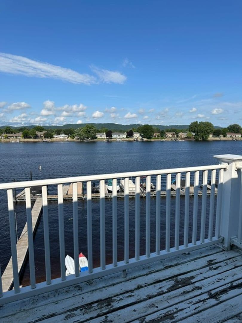 La Crosse Apartment: 403 Gillette Street