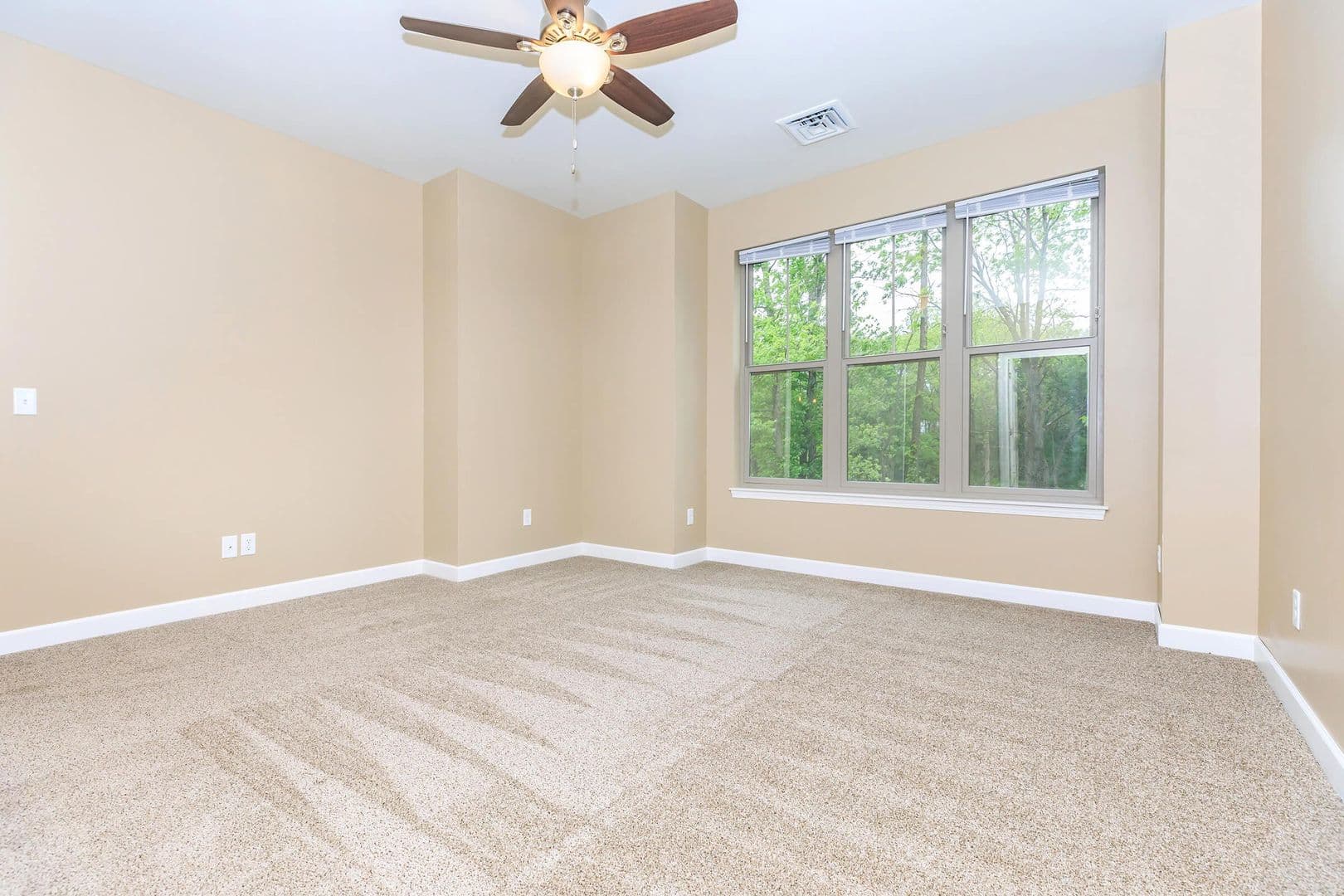 Onalaska Apartment: 2101 Abbey Road