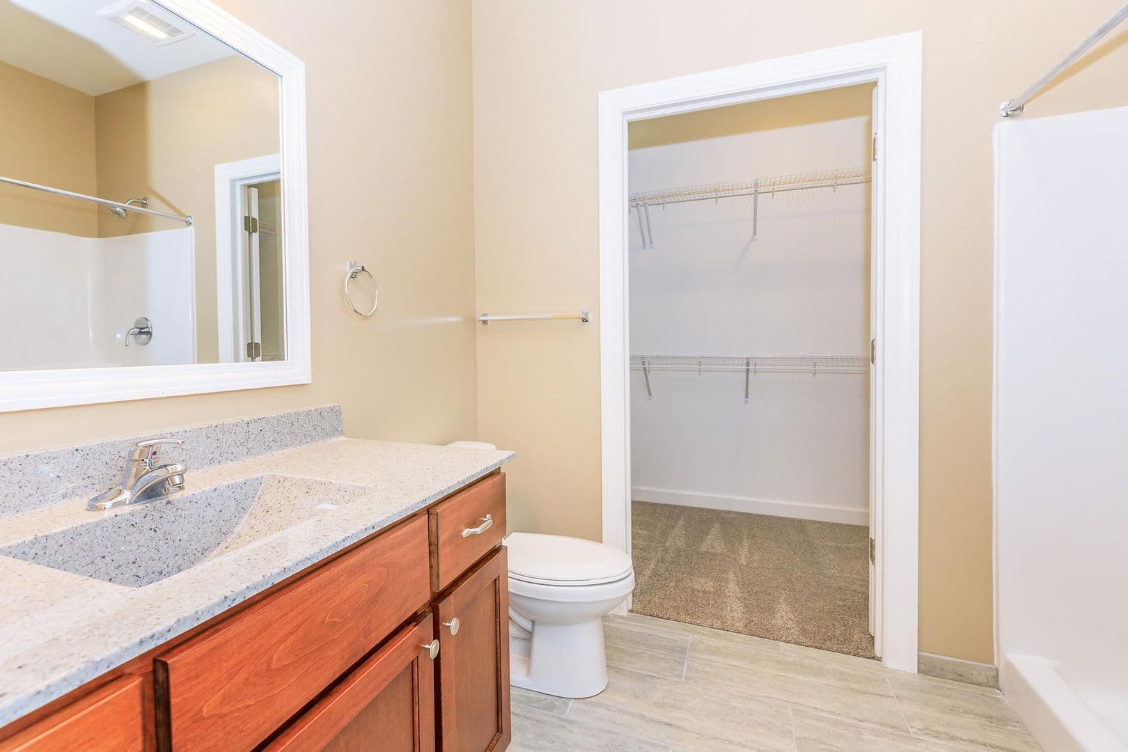 Onalaska Apartment: 2101 Abbey Road