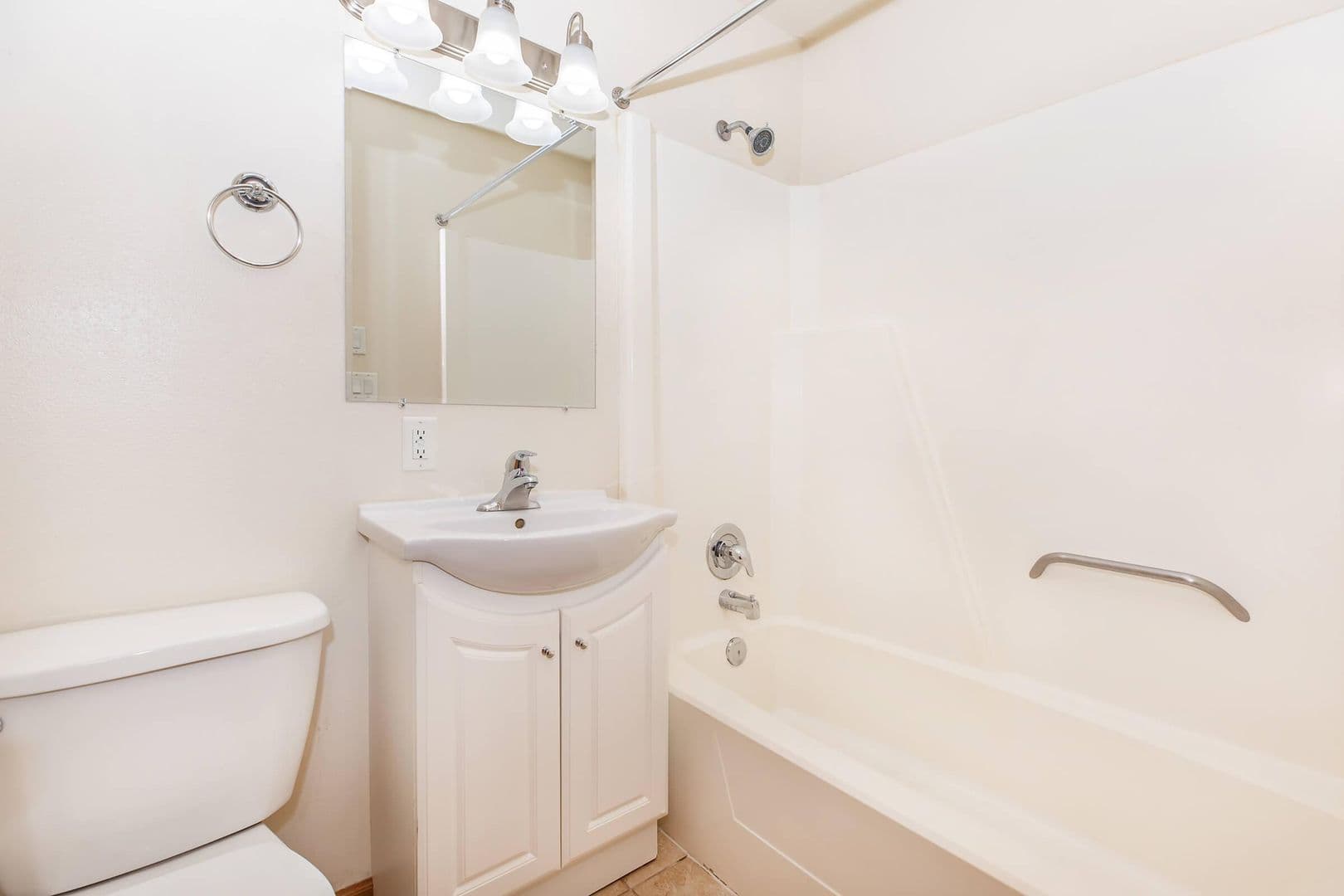 La Crosse Apartment: 918  920 Gould Street