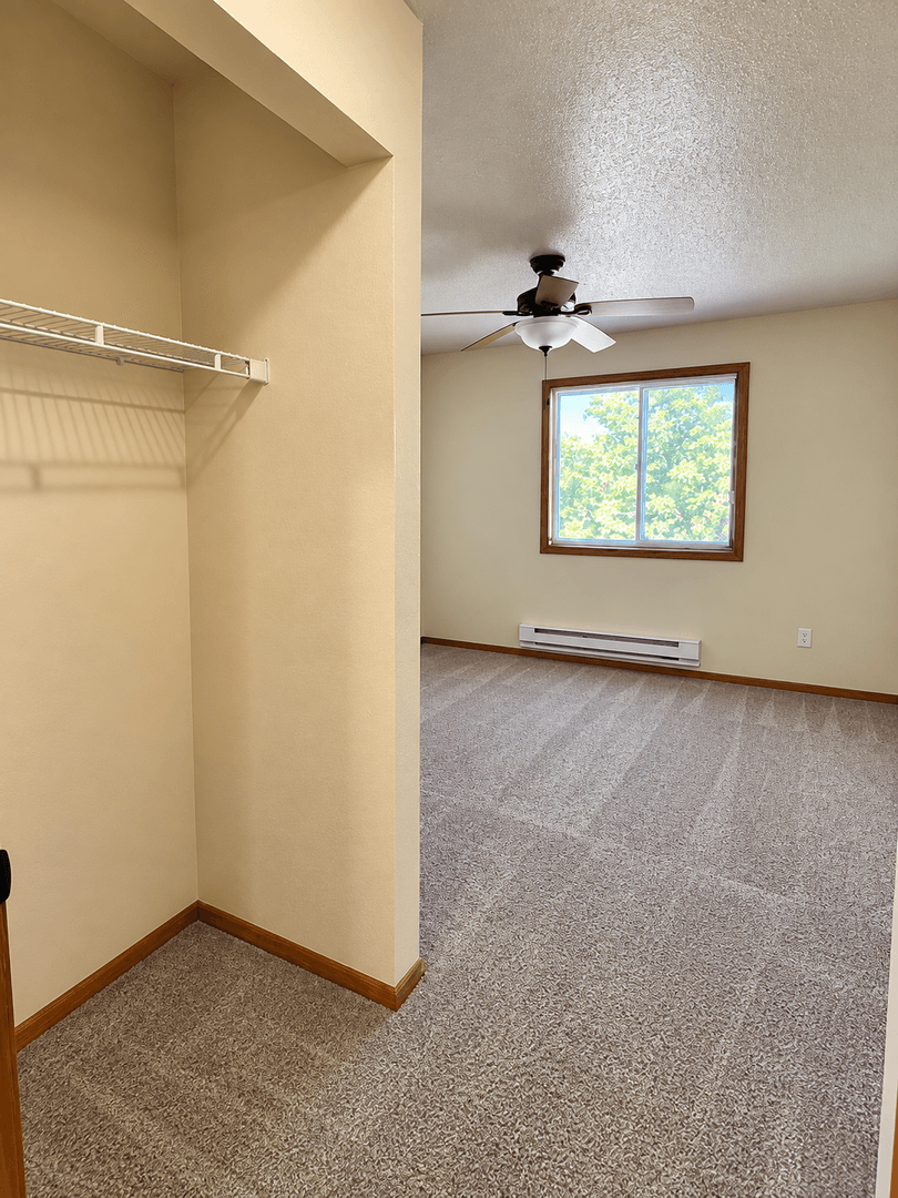 La Crosse Apartment: 403 Gillette Street