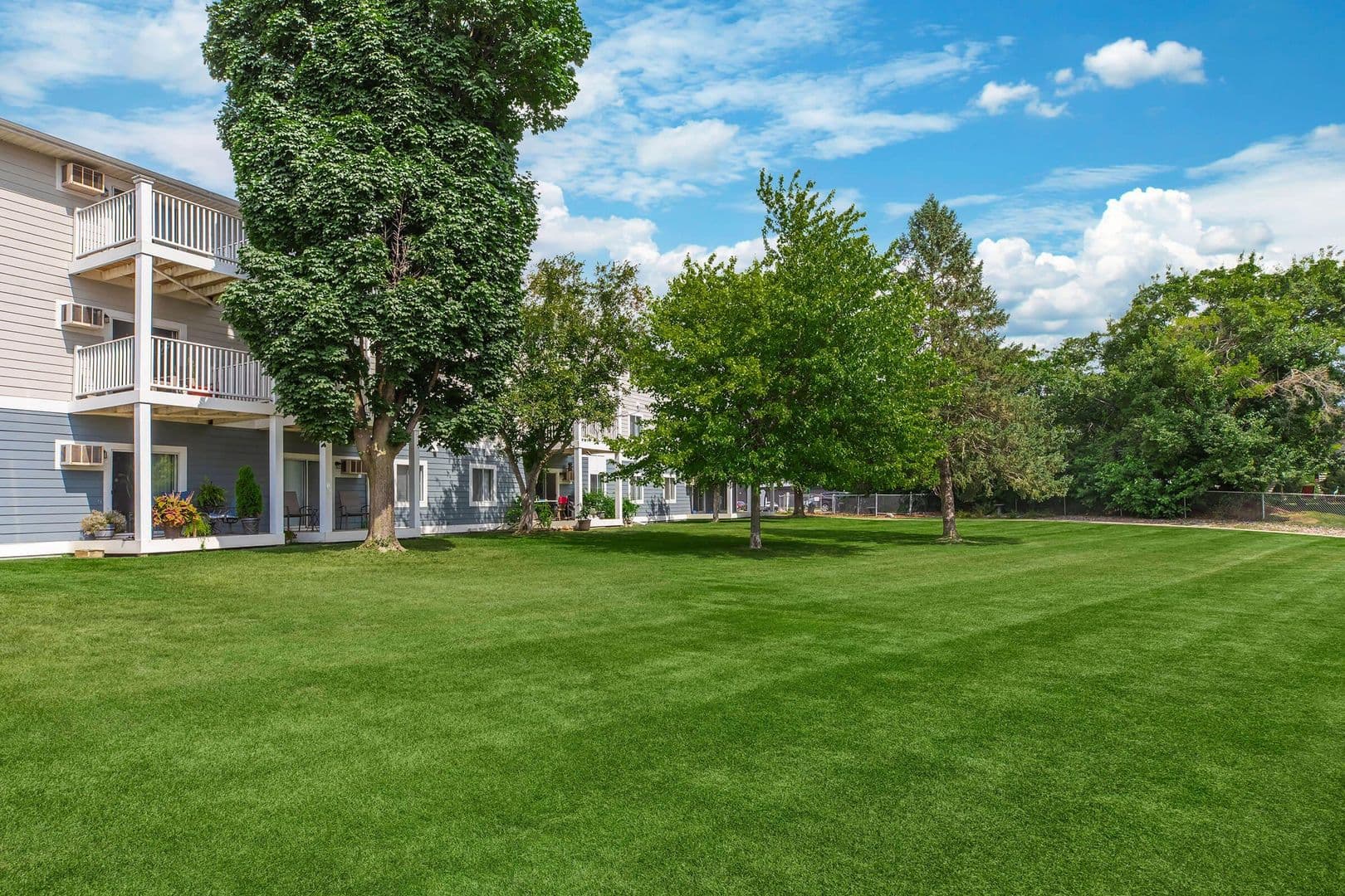 La Crosse Apartment: 403 Gillette Street