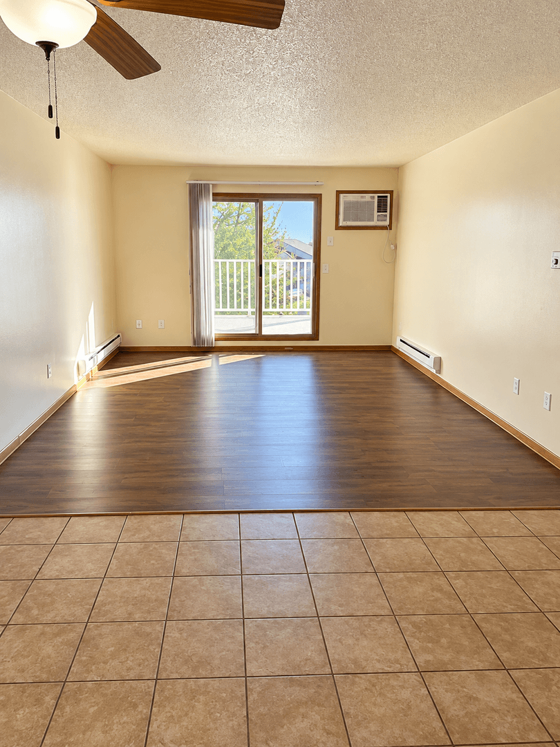 La Crosse Apartment: 403 Gillette Street