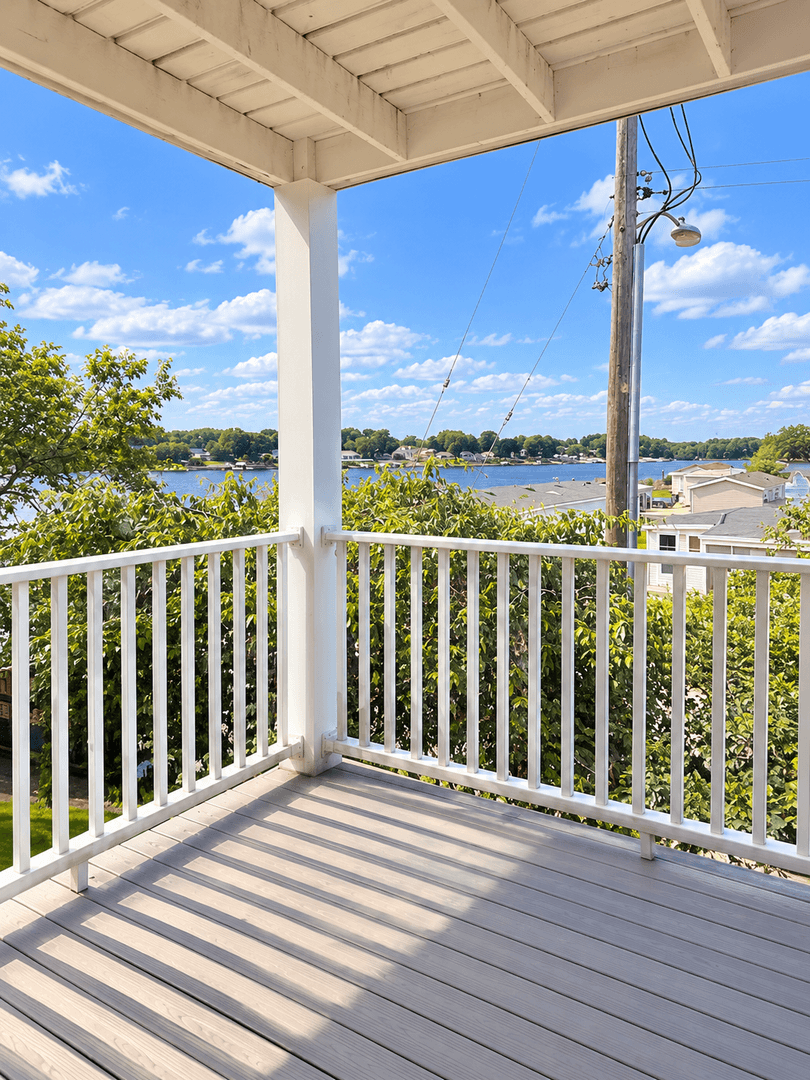 La Crosse Apartment: 403 Gillette Street