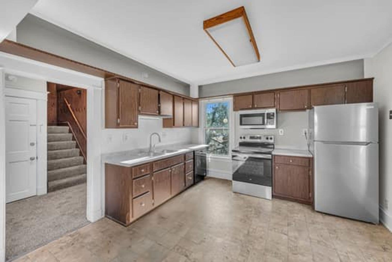 Cincinnati Apartment: 3940 Delmar Ave.