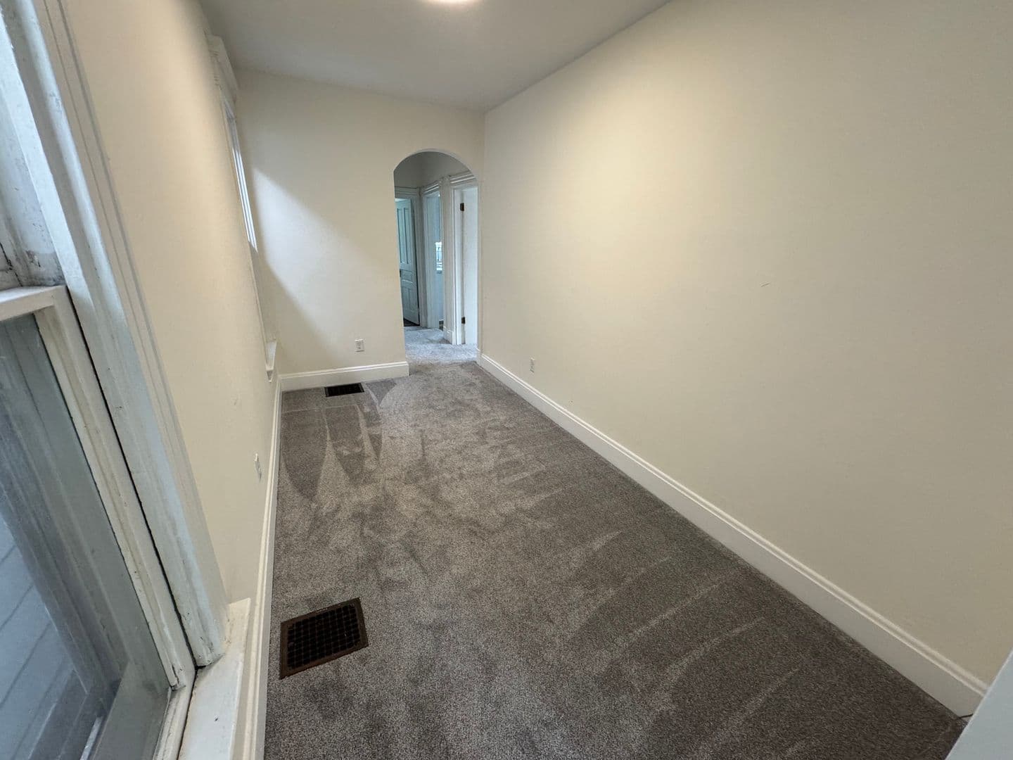 Hamilton Apartment: 211 & 213 Buckeye St.