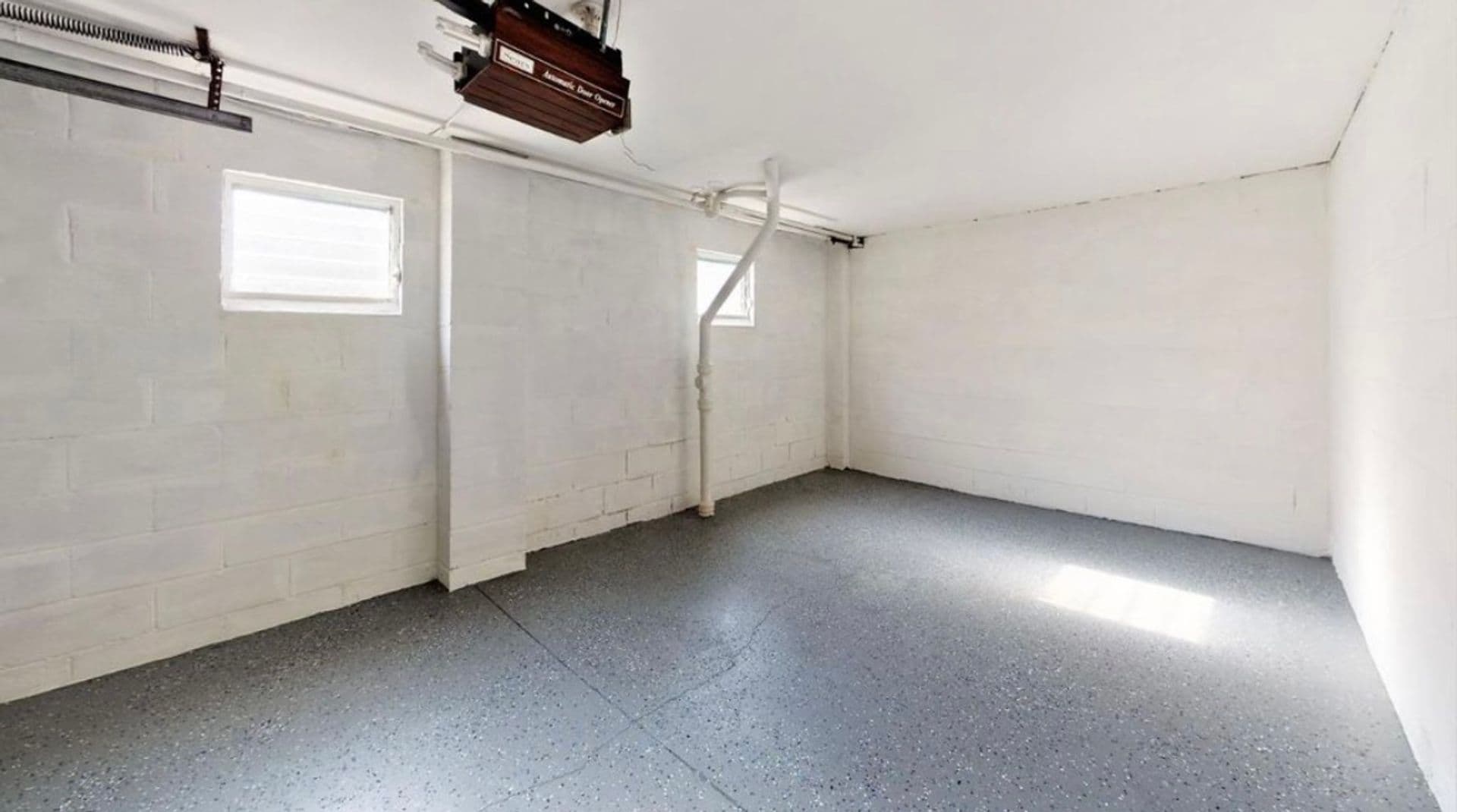 Cincinnati House: 2442 Lysle Ln.