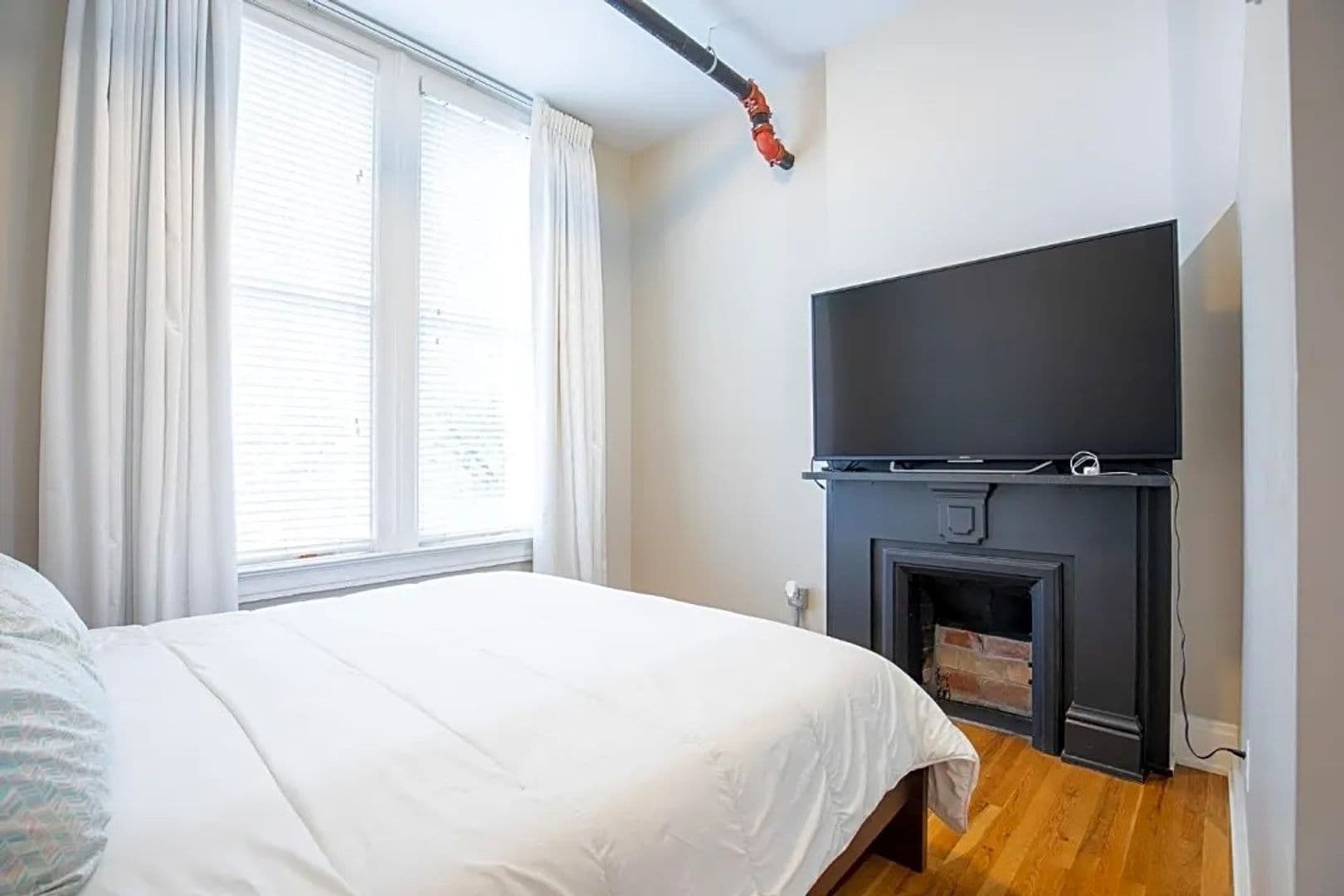 Cincinnati House: 1415 Vine St #207