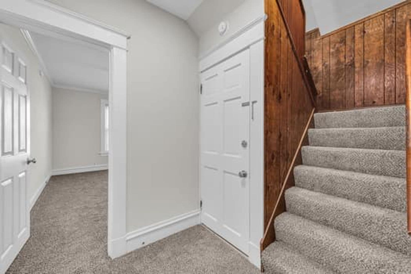 Cincinnati Apartment: 3940 Delmar Ave.