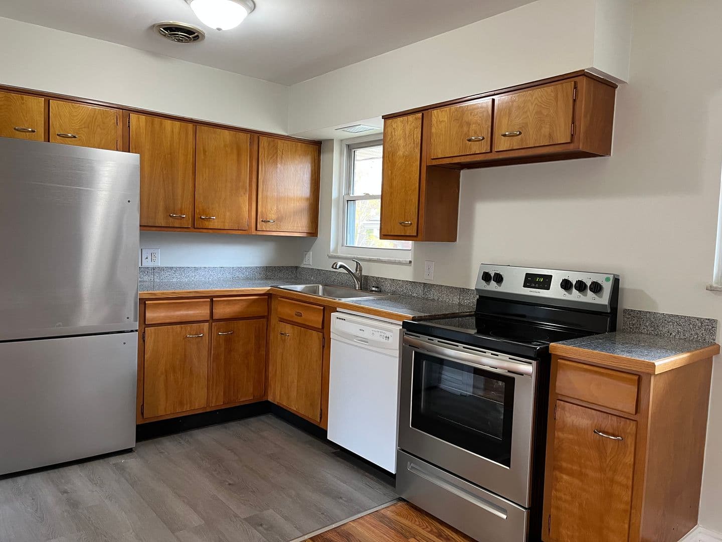 Cincinnati House: 2442 Lysle Ln.