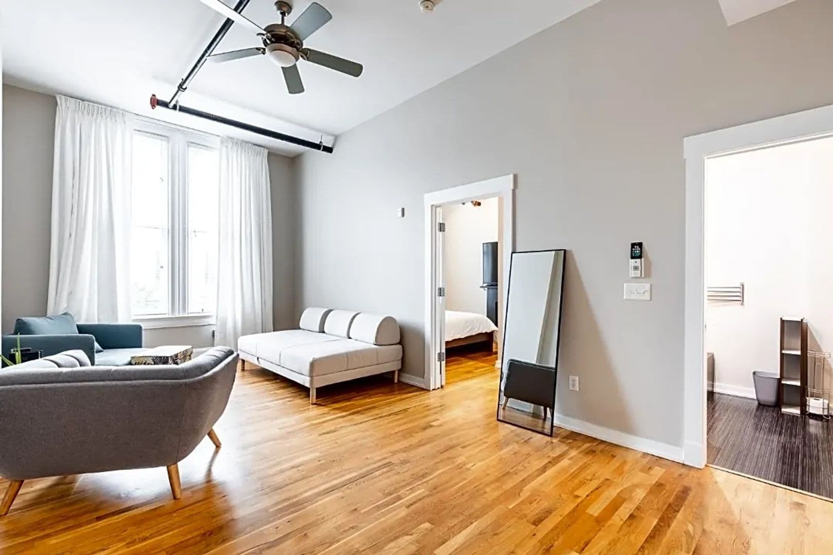 Cincinnati House: 1415 Vine St #207