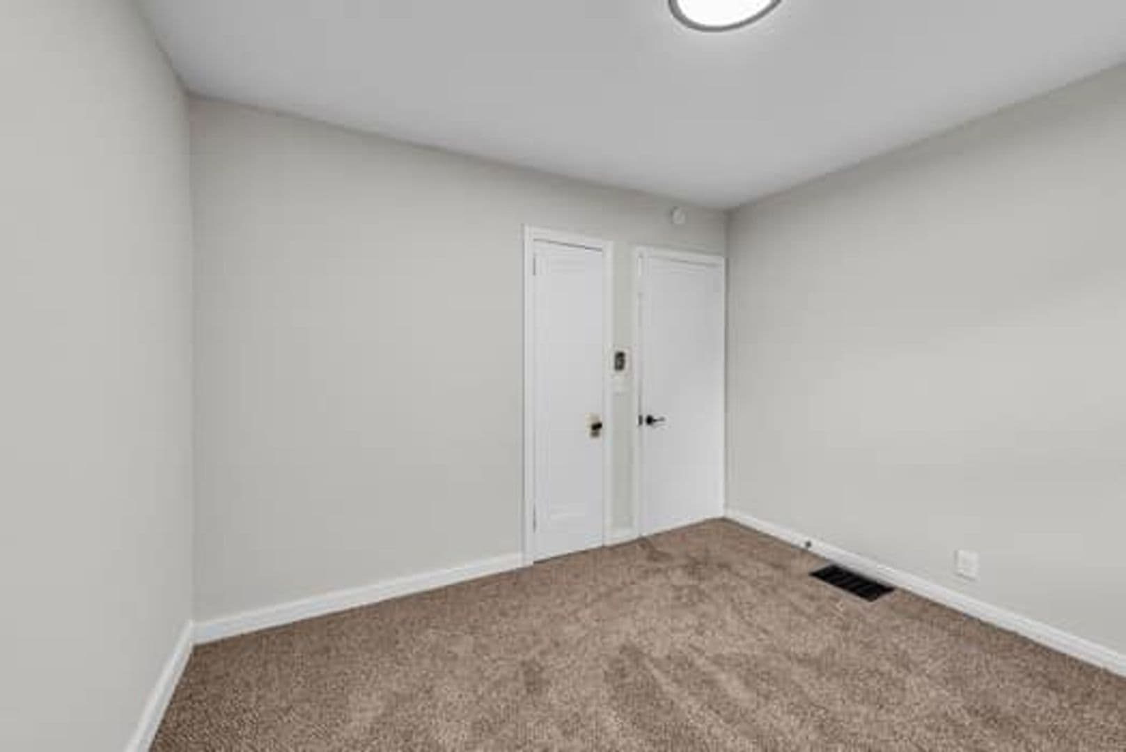 Cincinnati House: 6202 Mayflower Ave.