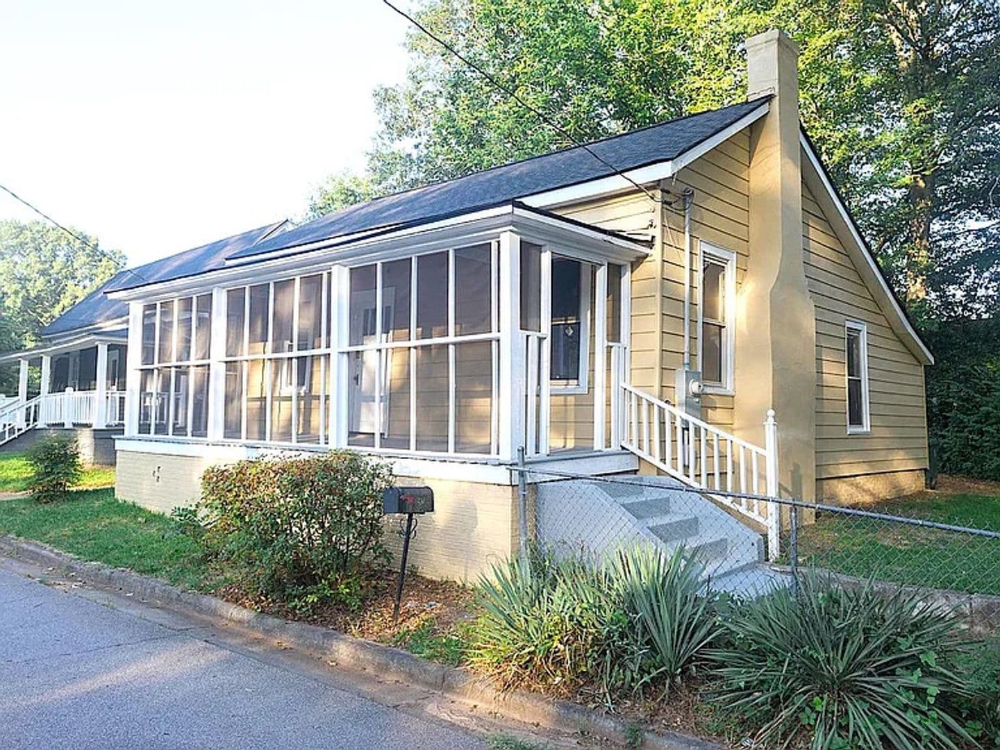 Griffin House: 321 N 10th St