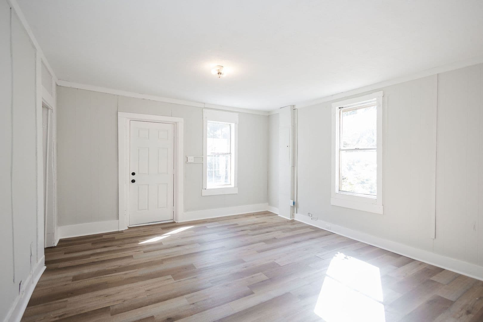 Griffin House: 323 N 4th St