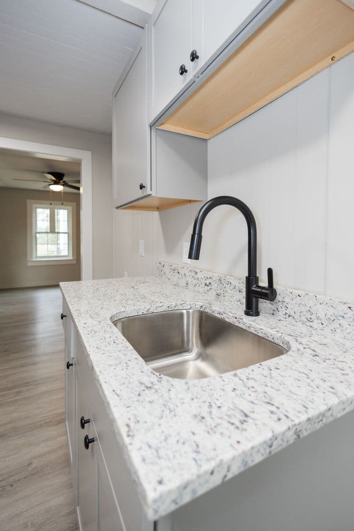 Griffin House: 816 Williams St