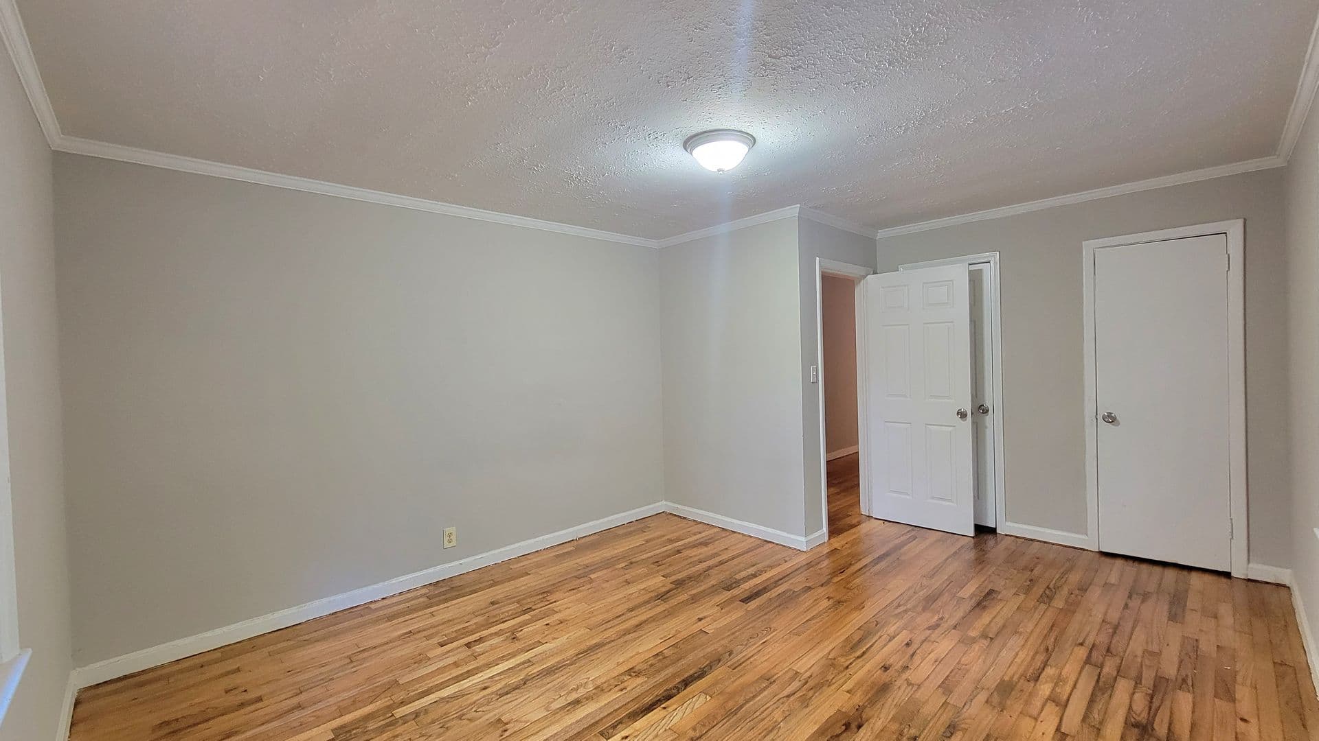 Griffin House: 842 W Broad St