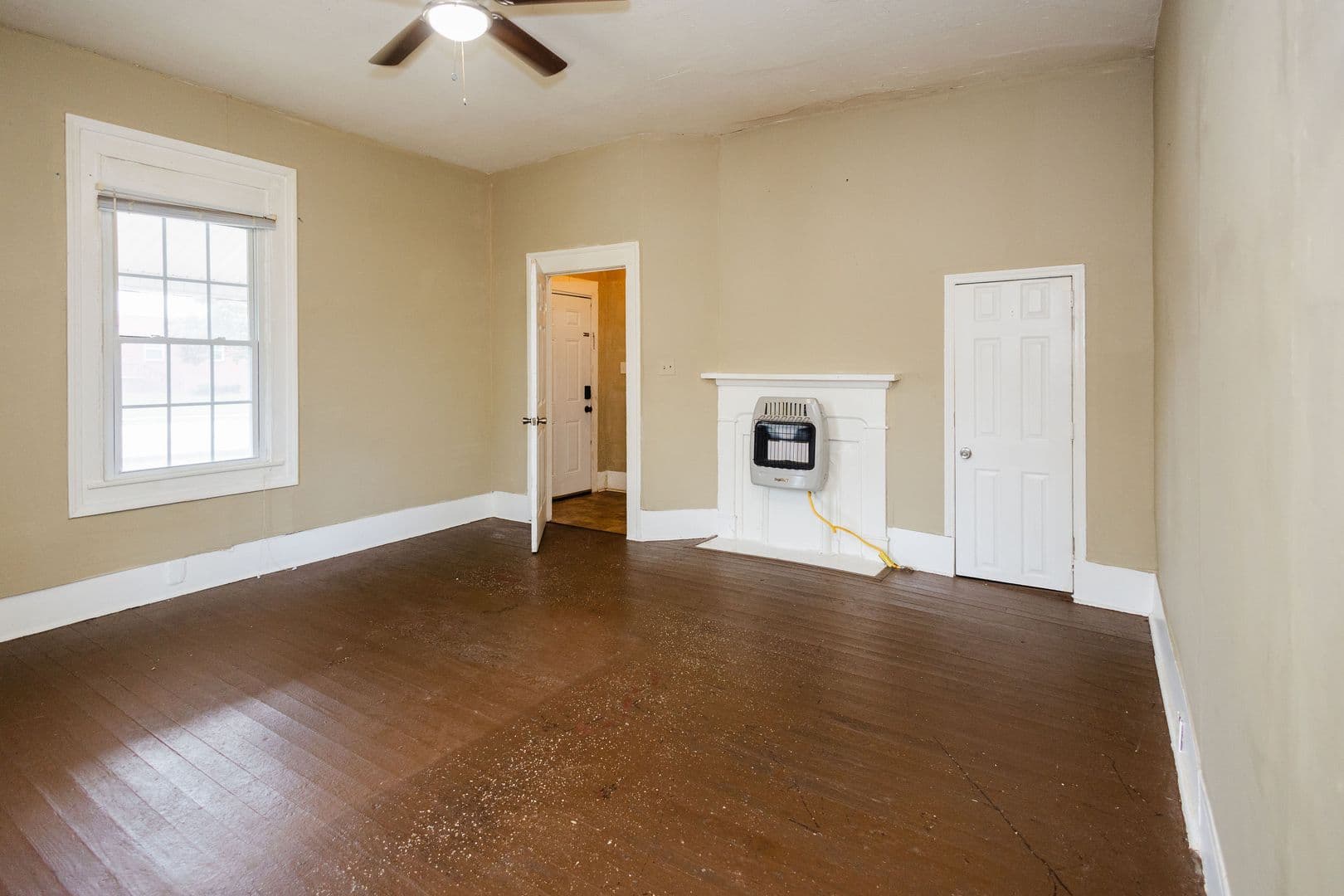 Griffin House: 723 W Broad St