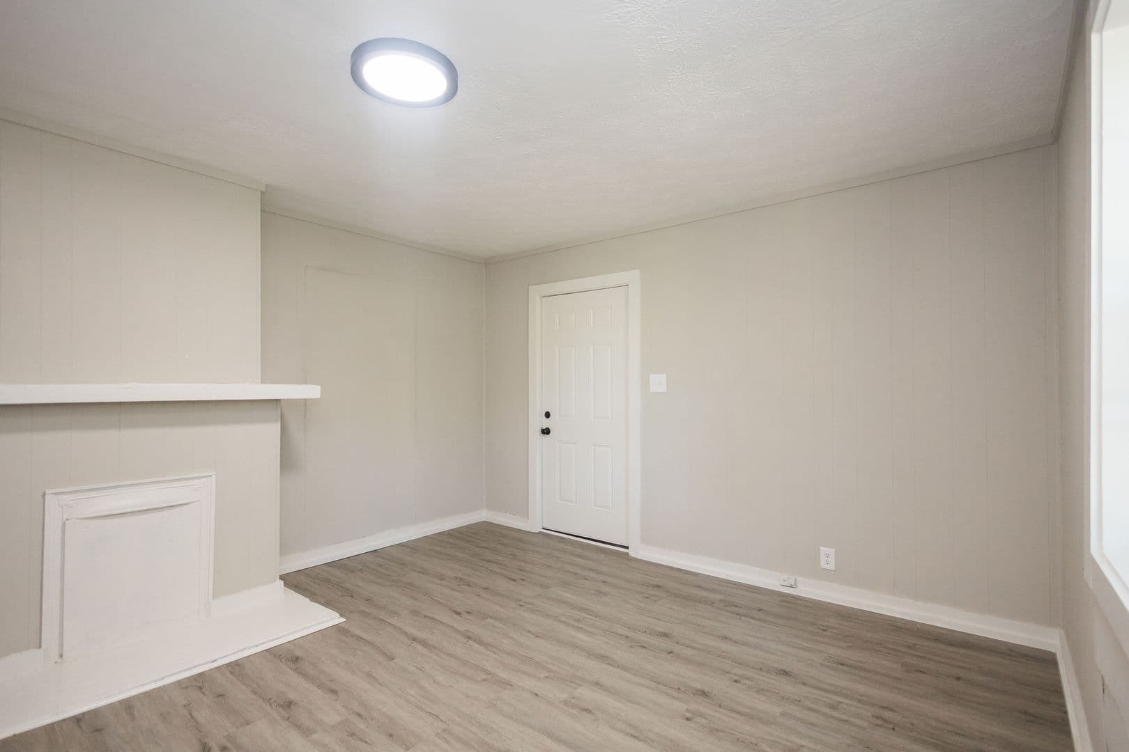 Griffin Apartment: 234 North 13th Street