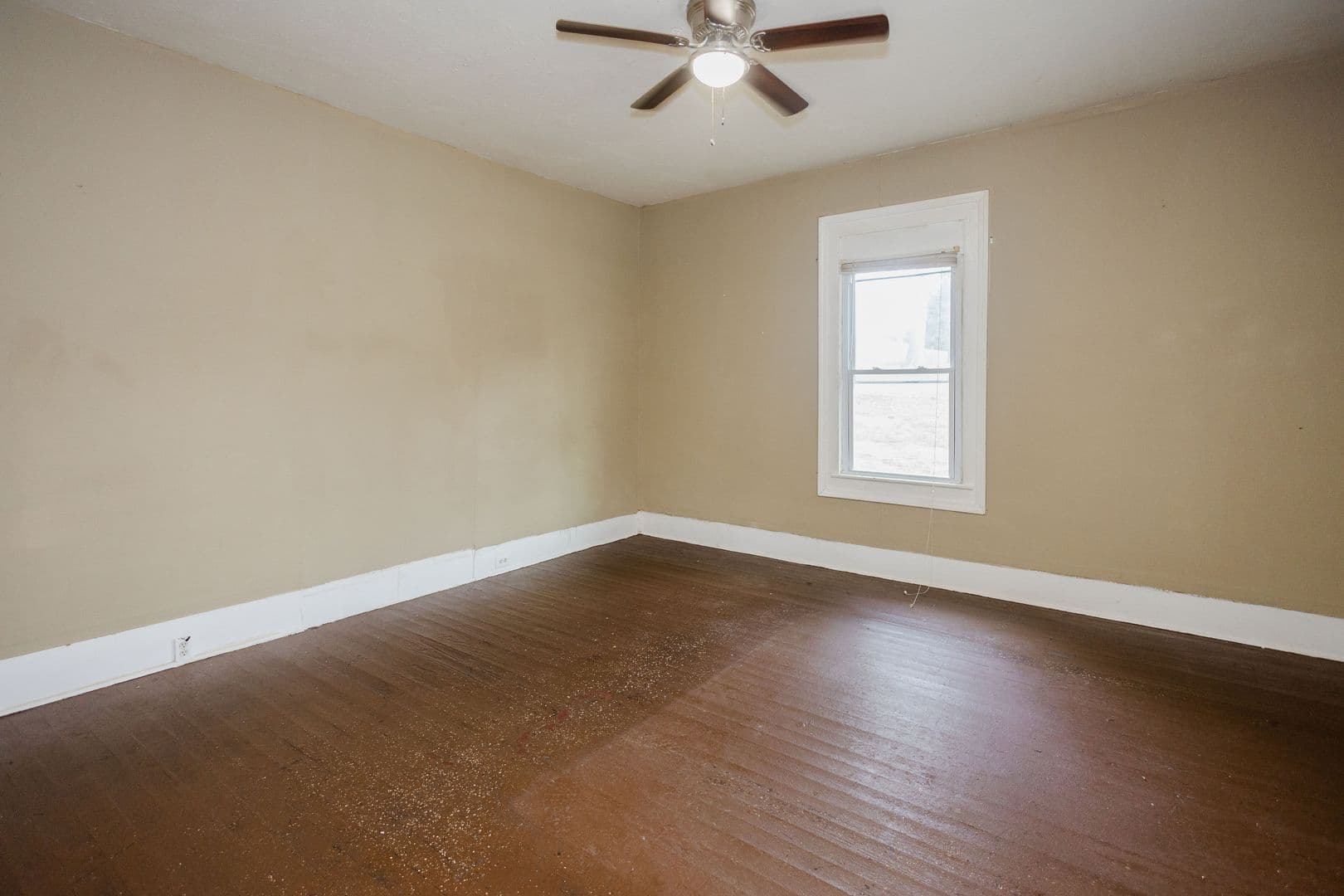 Griffin House: 723 W Broad St