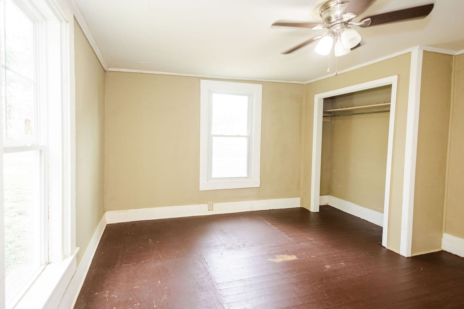 Griffin House: 723 W Broad St