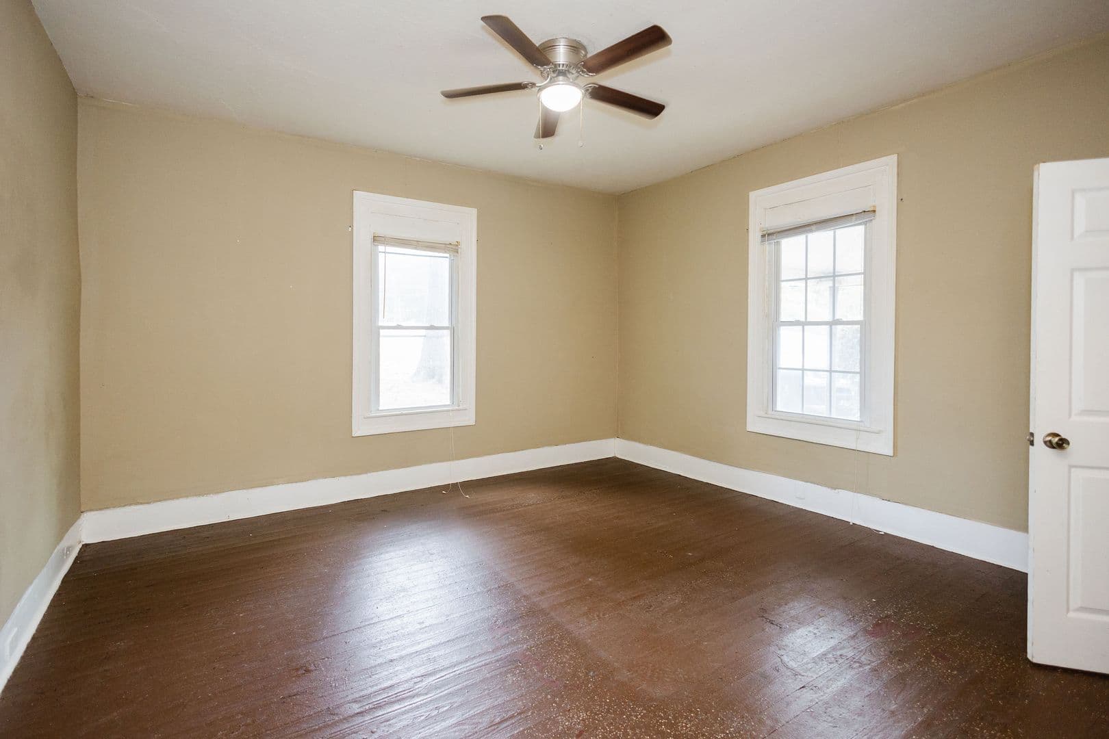 Griffin House: 723 W Broad St