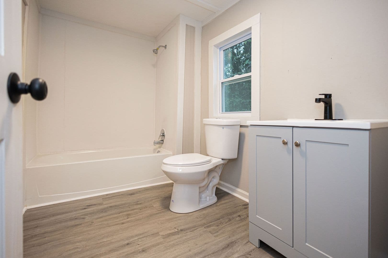 Griffin House: 515 W Cherry St