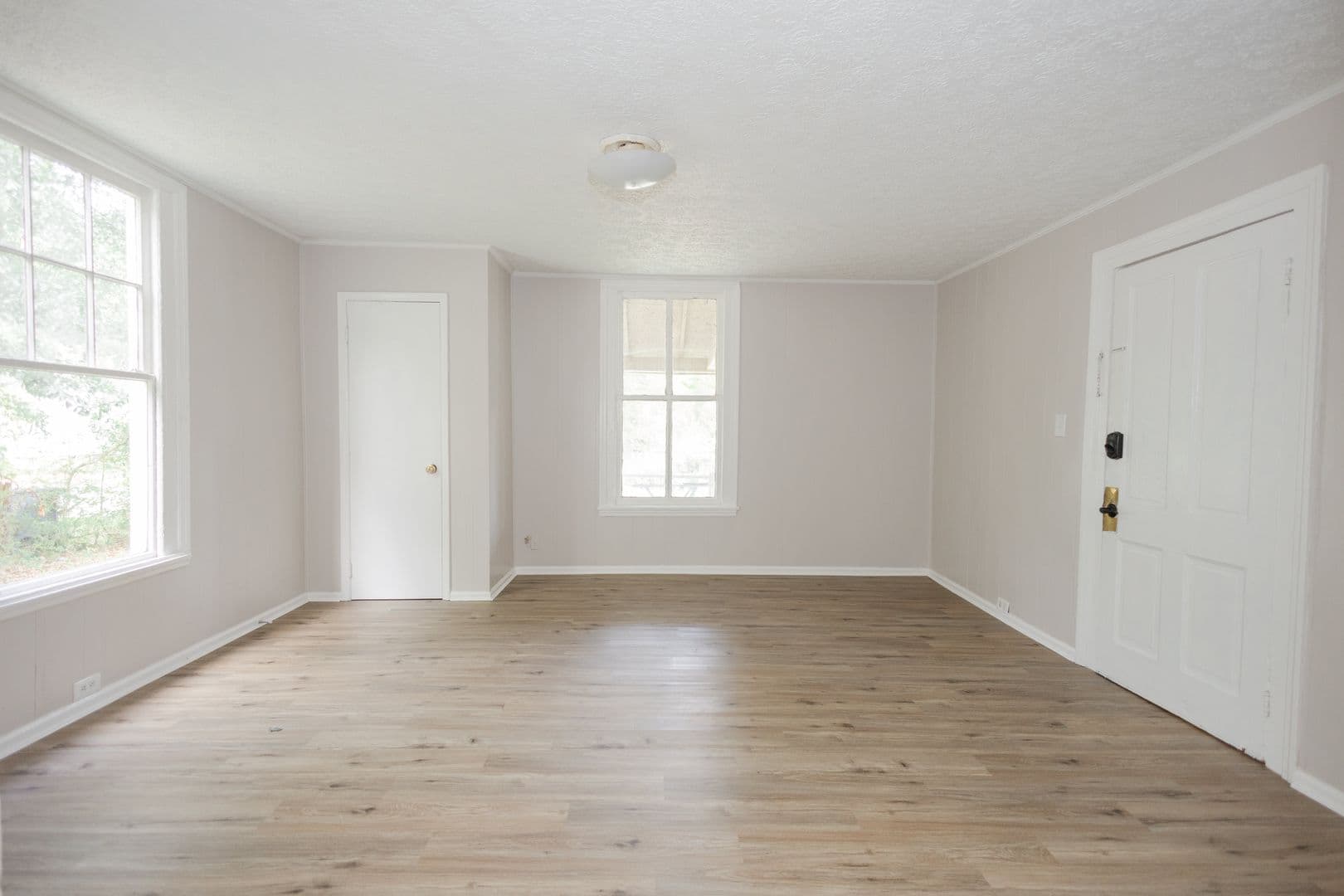 Griffin Apartment: 530 North 13th Street