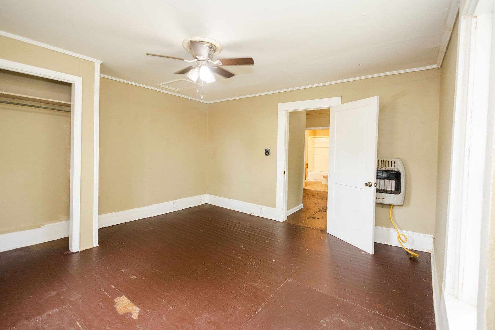 Griffin House: 723 W Broad St