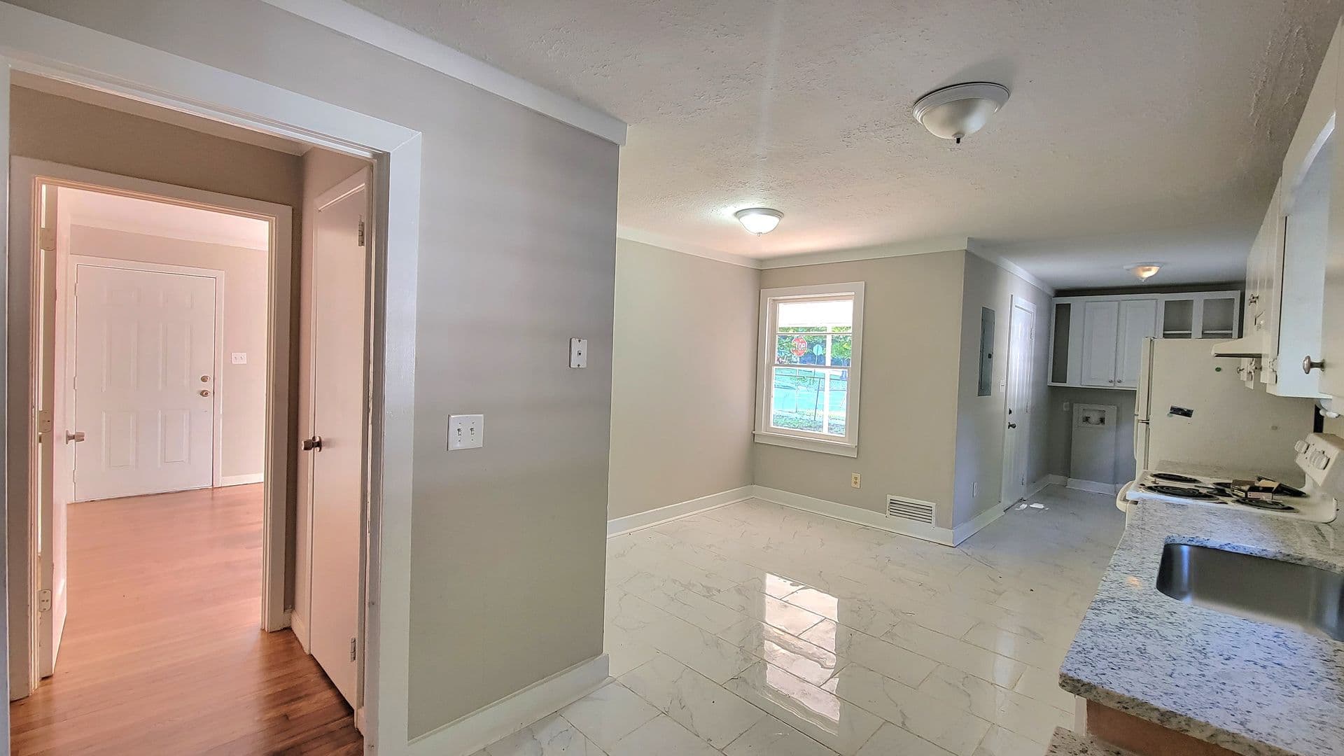 Griffin House: 842 W Broad St
