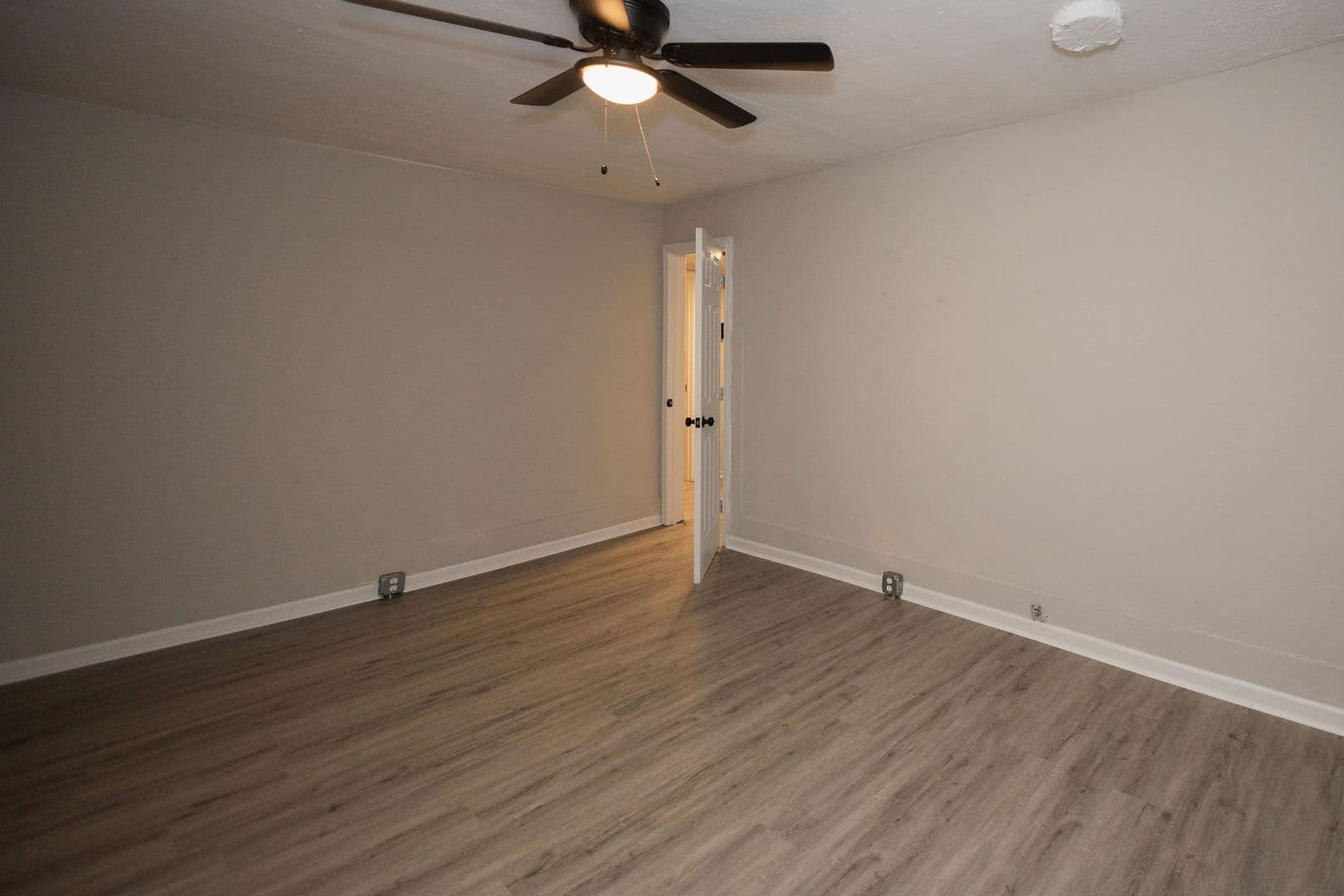 Griffin House: 515 W Cherry St