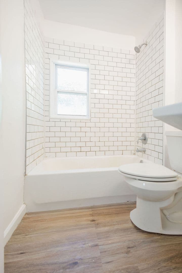 Griffin House: 323 N 4th St