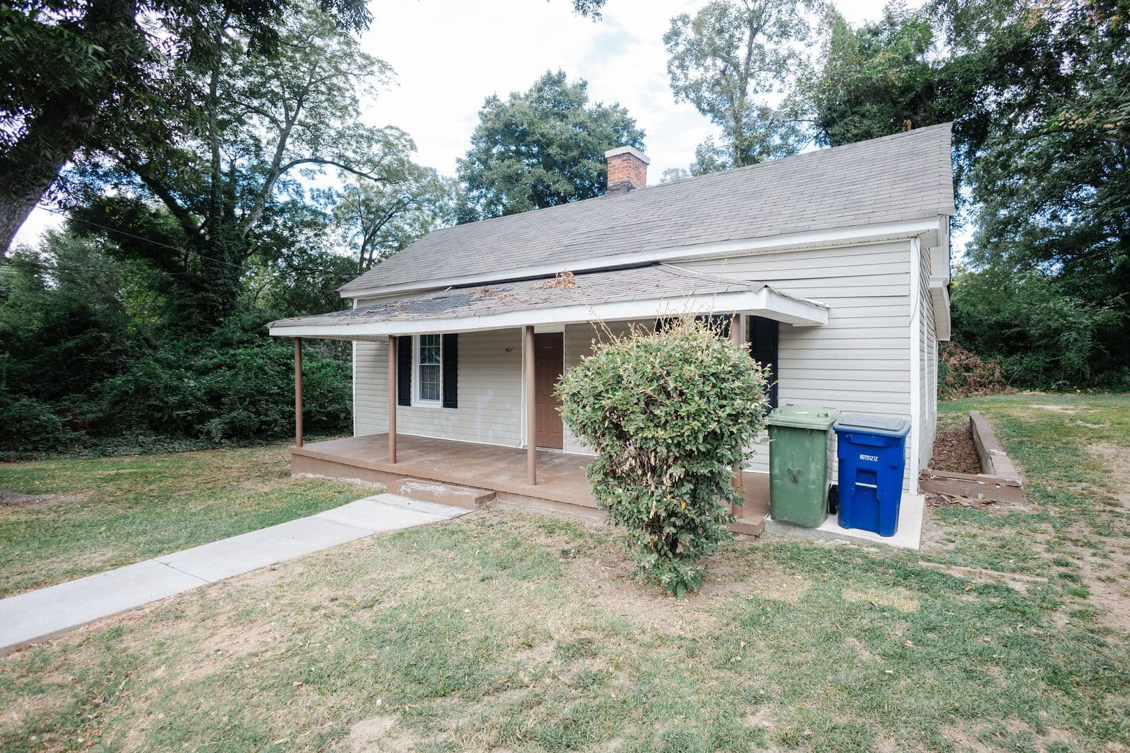 Griffin House: 723 W Broad St
