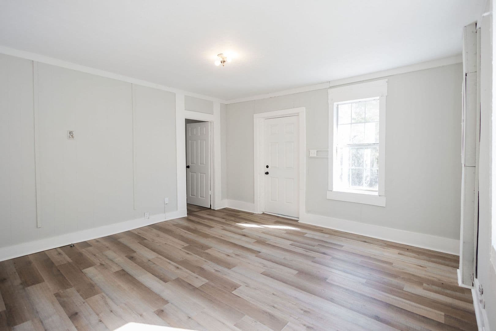 Griffin House: 323 N 4th St