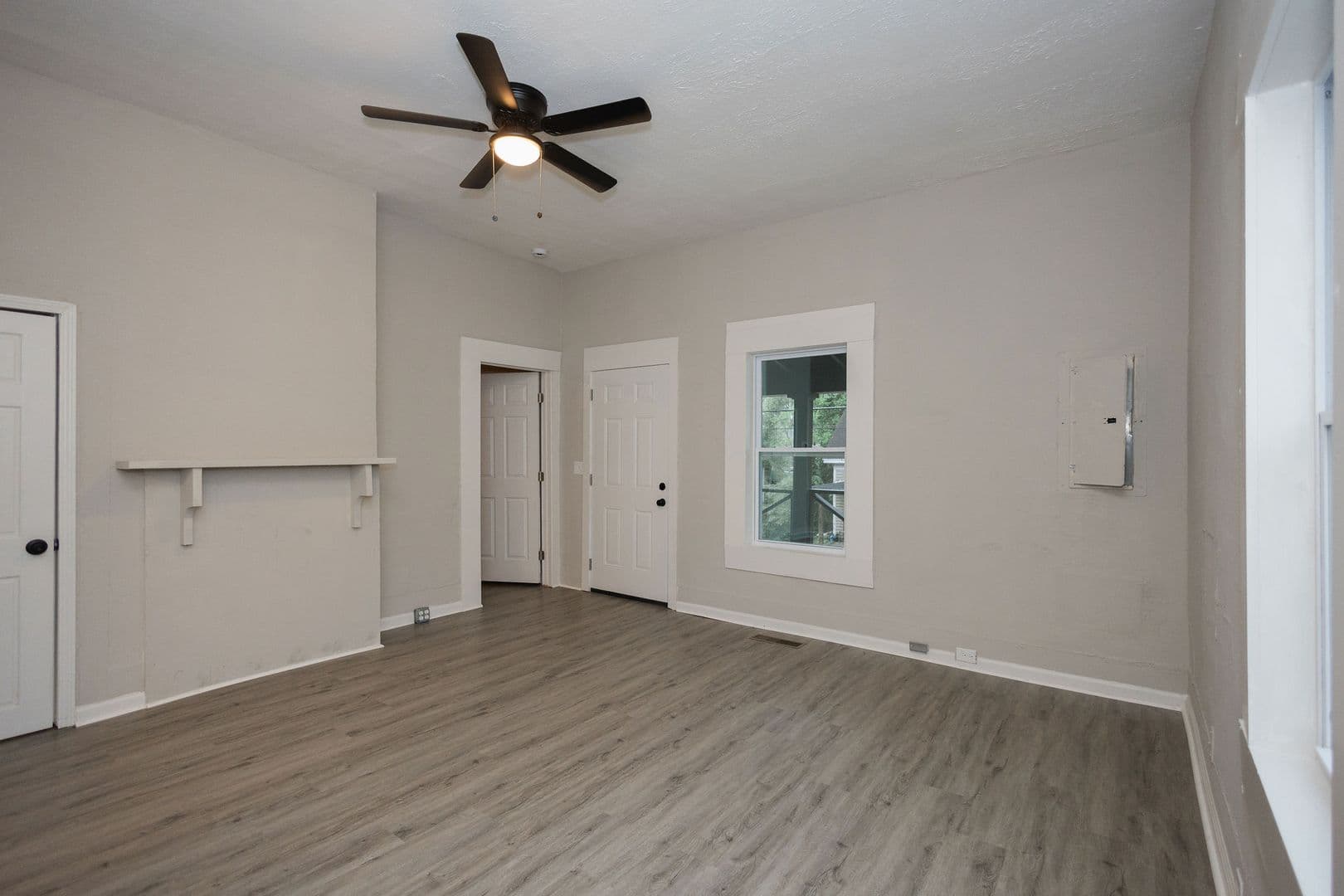 Griffin House: 515 W Cherry St