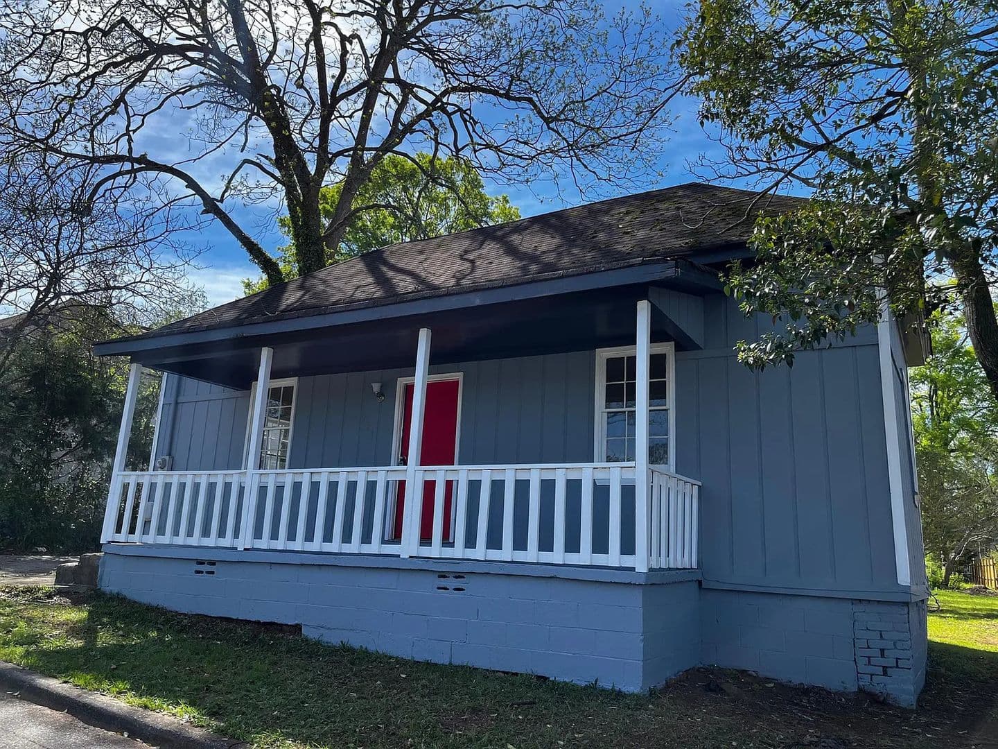 Griffin Apartment: 328 N 13th St