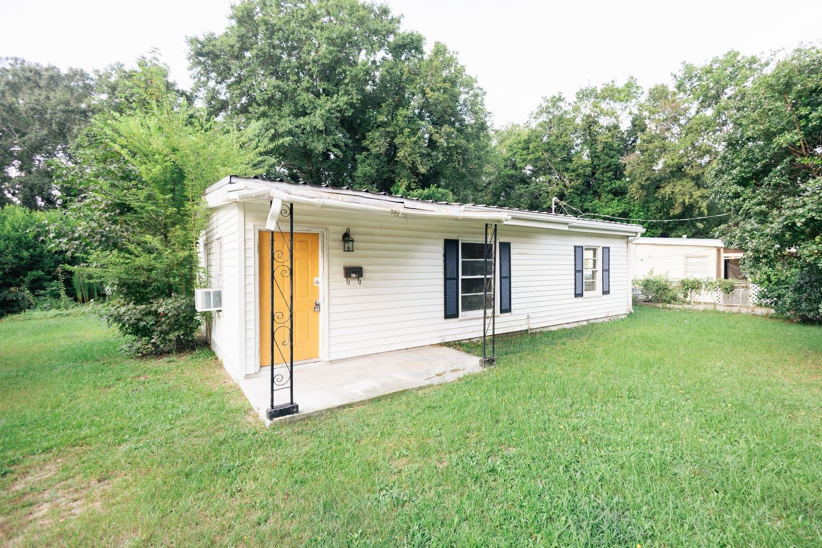 Macon House: 4170 Palace Ave