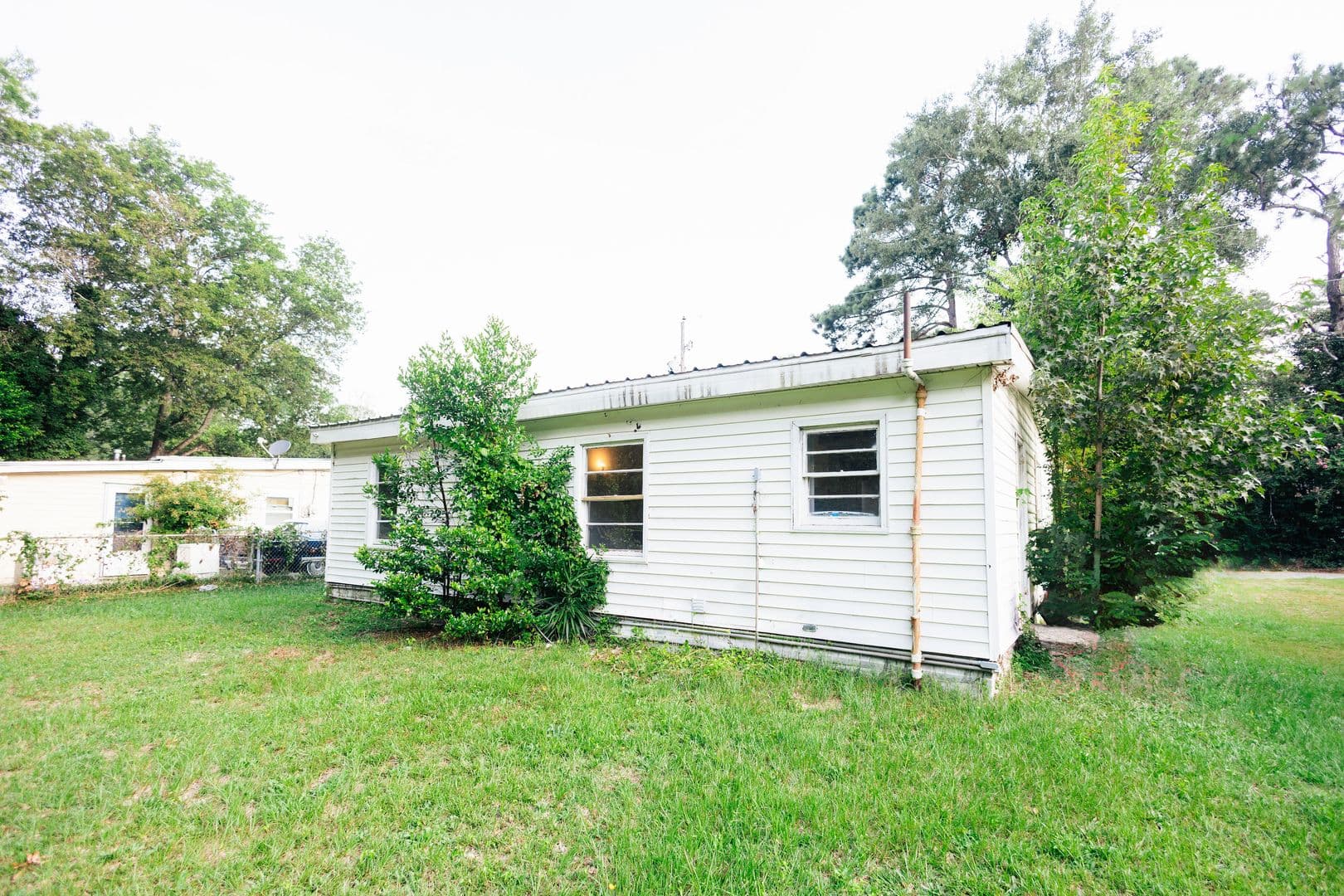 Macon House: 4170 Palace Ave