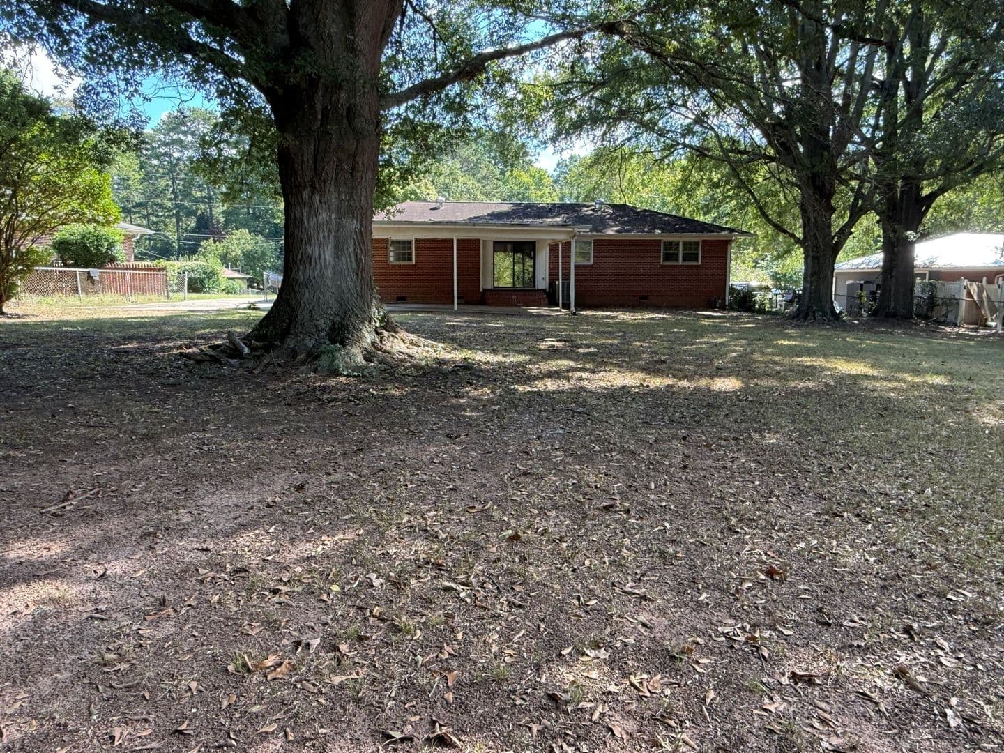Griffin House: 1343 Oakdale Dr