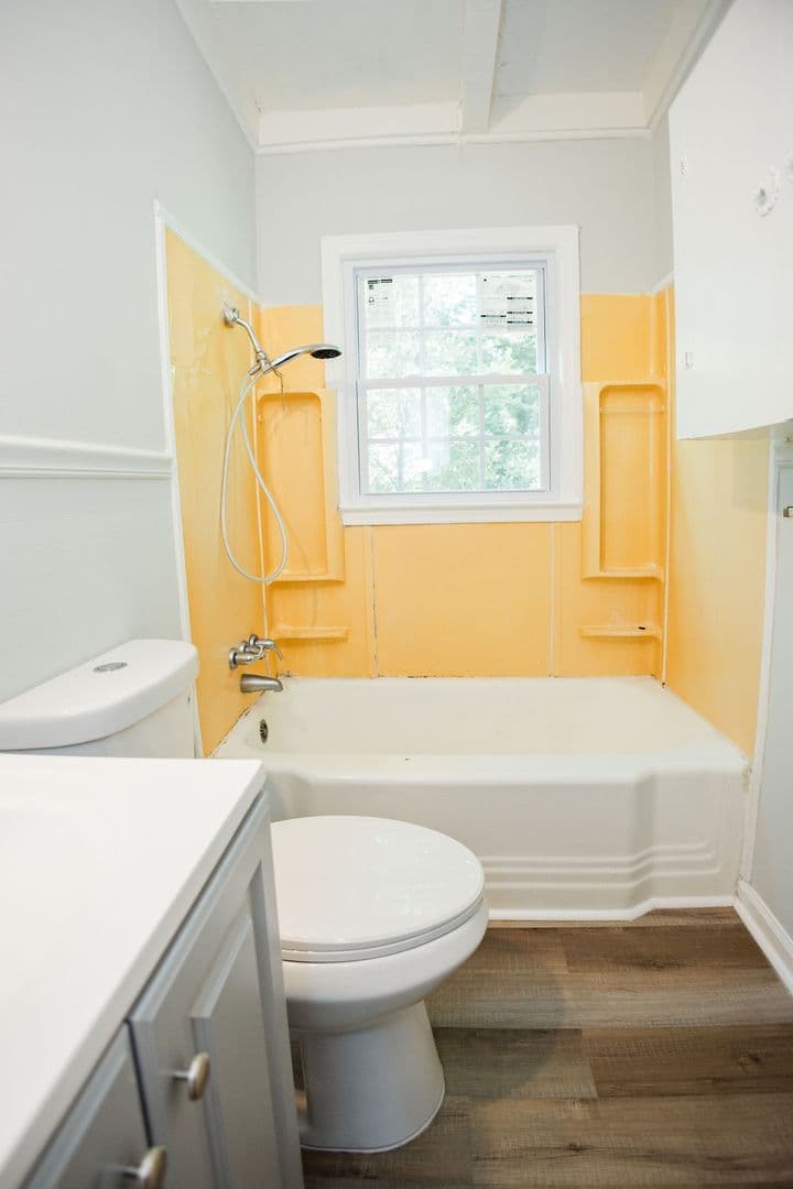 Macon House: 4170 Palace Ave