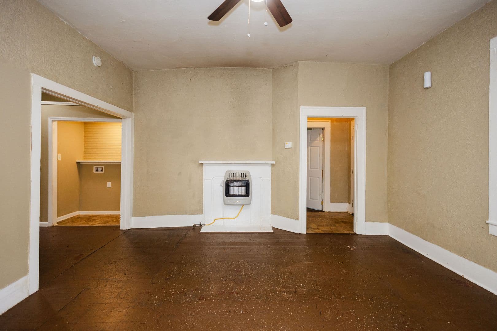Griffin House: 723 W Broad St