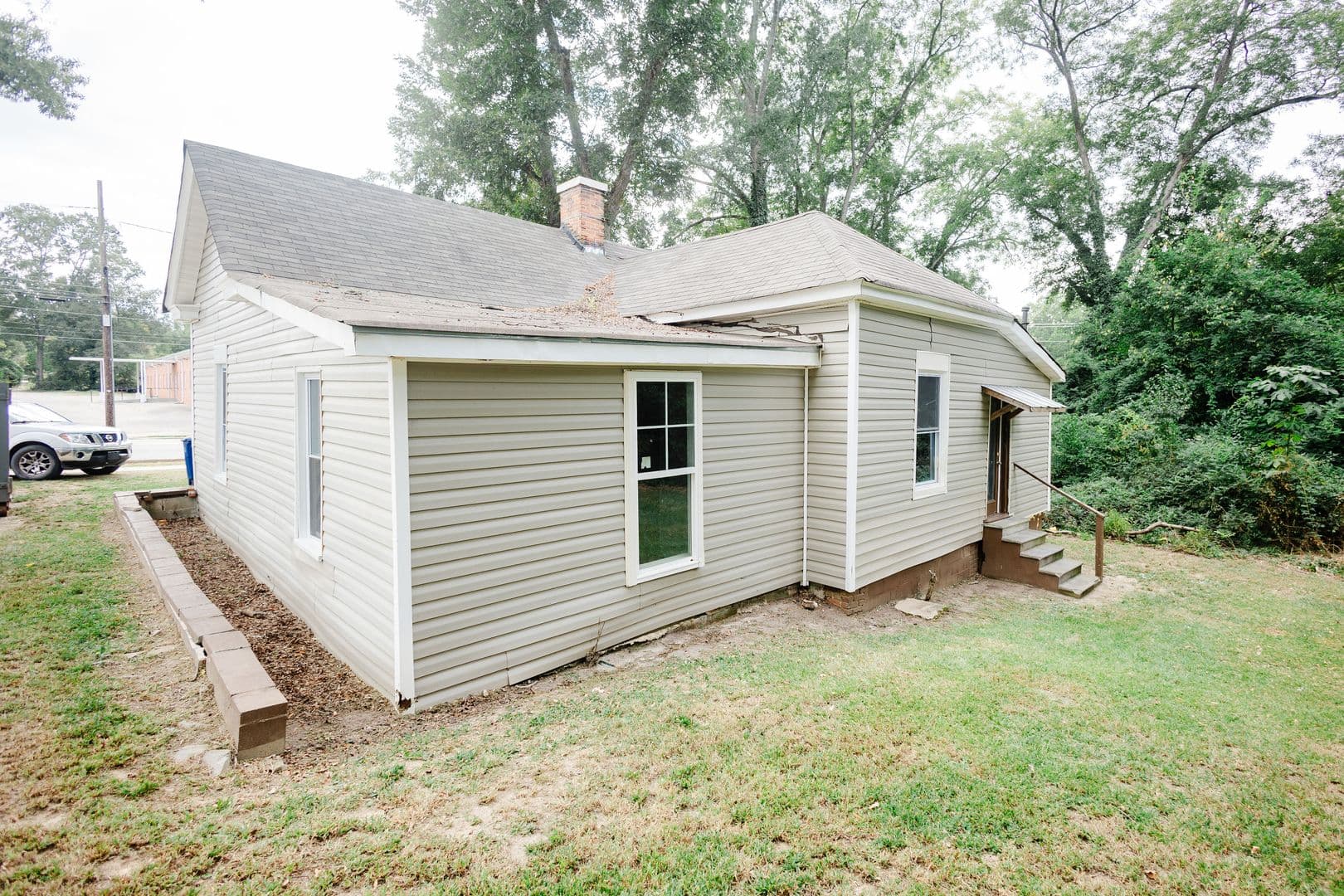 Griffin House: 723 W Broad St