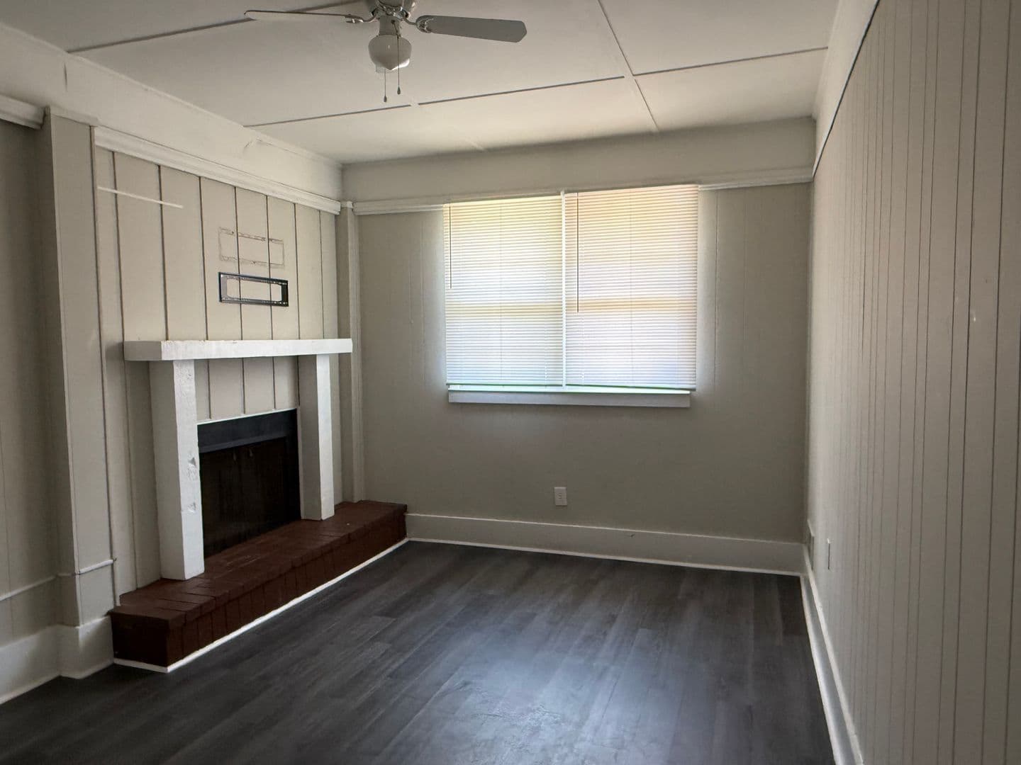 Griffin House: 1343 Oakdale Dr