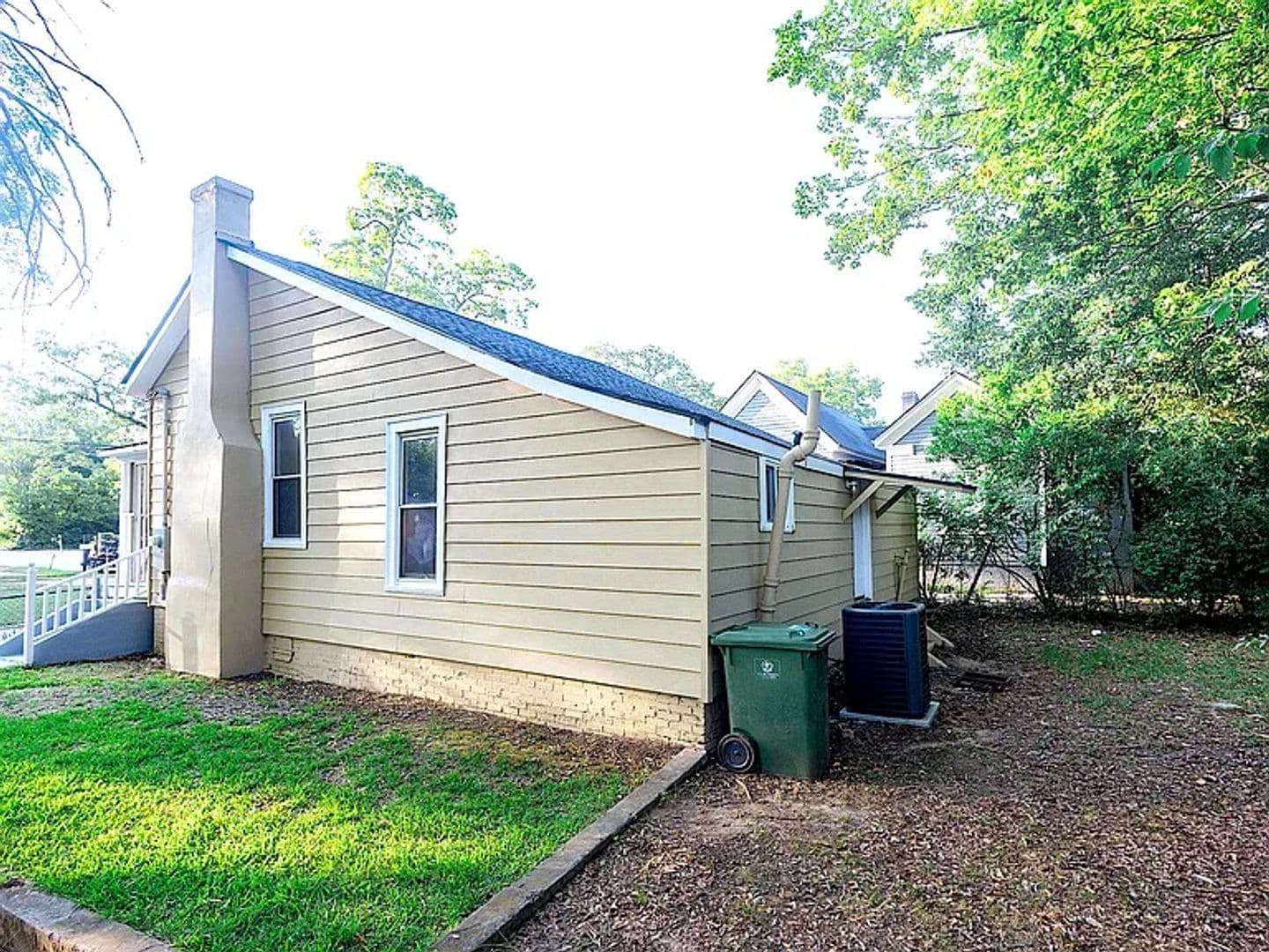 Griffin House: 321 N 10th St