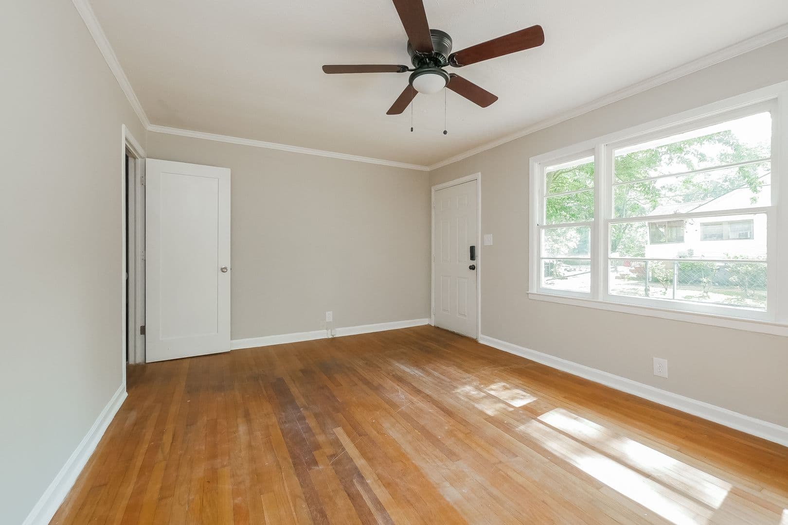 Griffin House: 842 W Broad St