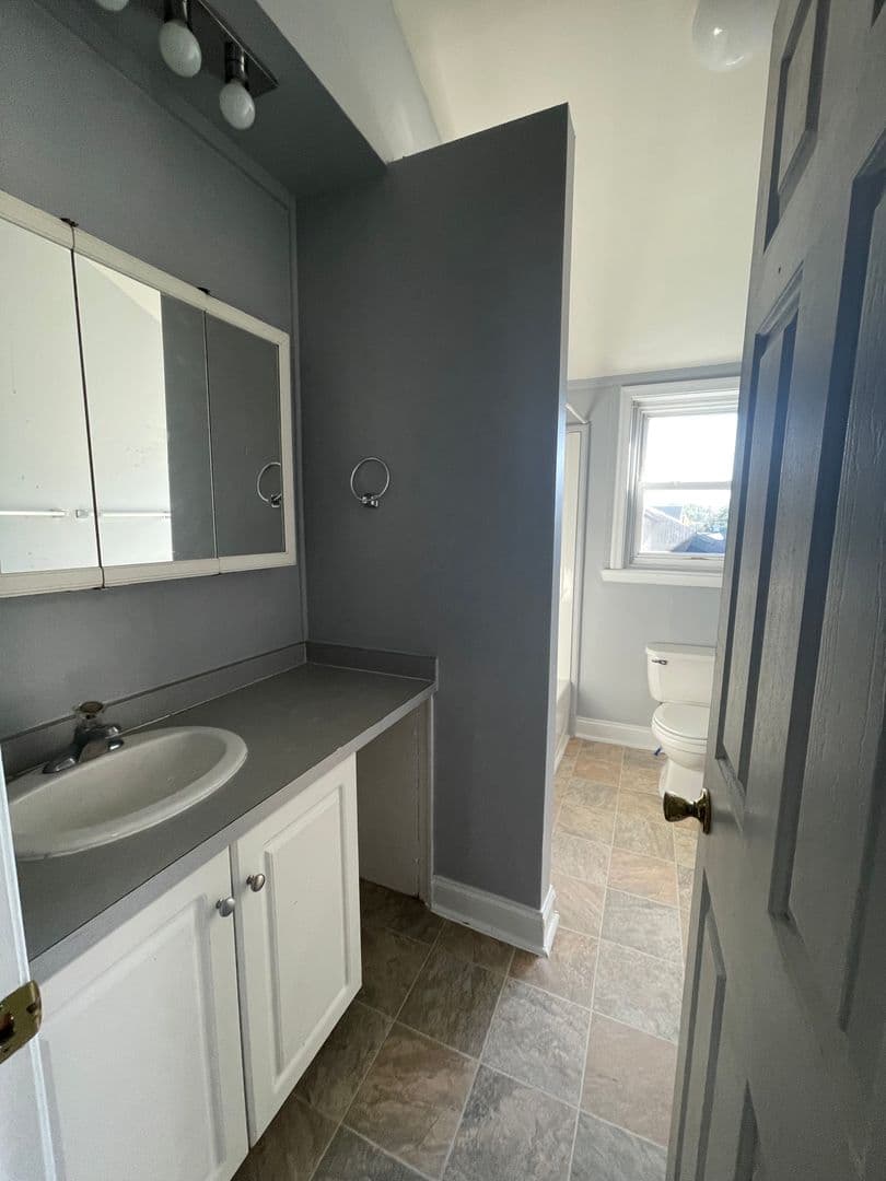 Phoenixville Apartment: 115/117 Main Steet